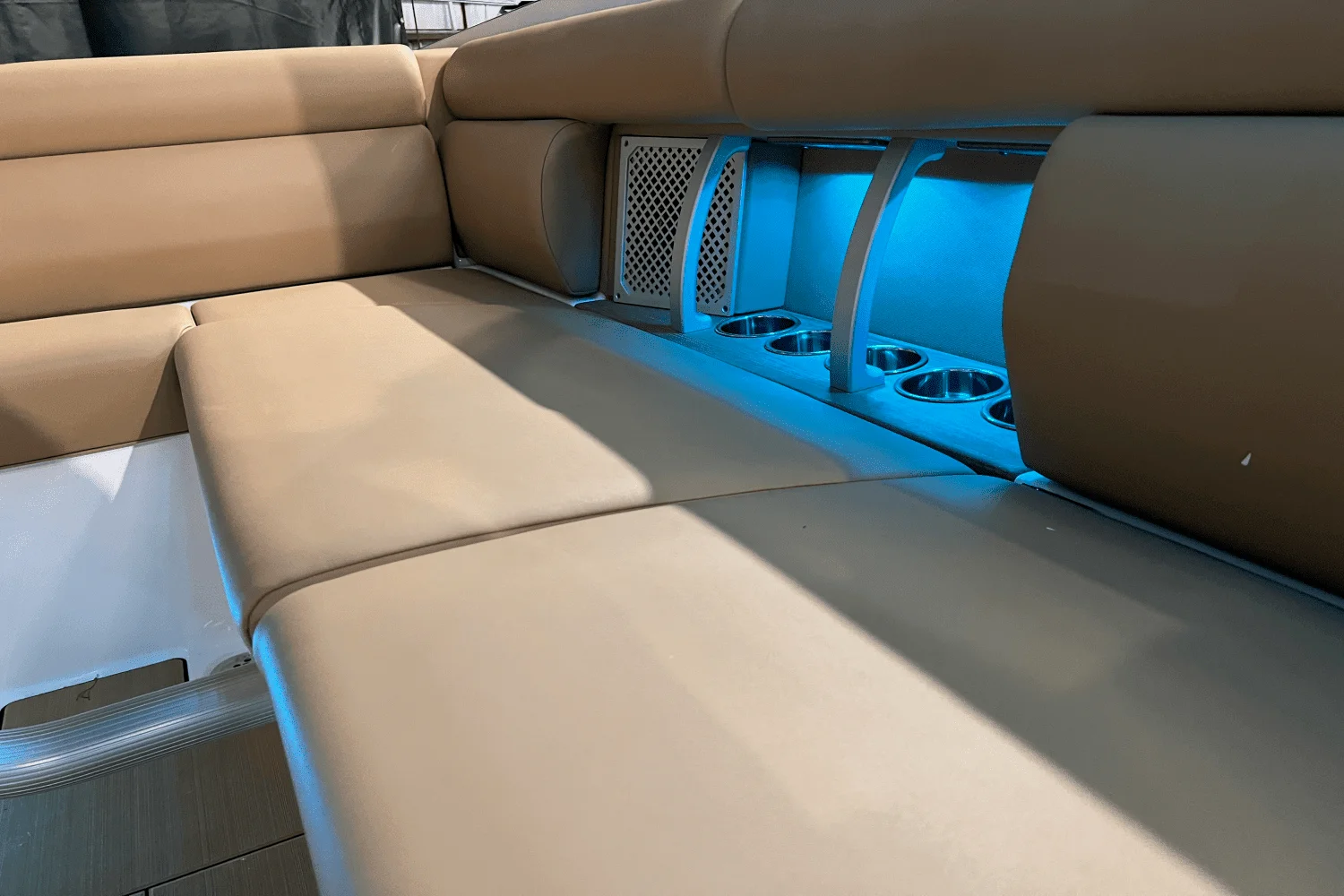 2024 Aviara AV32 Image Thumbnail #14