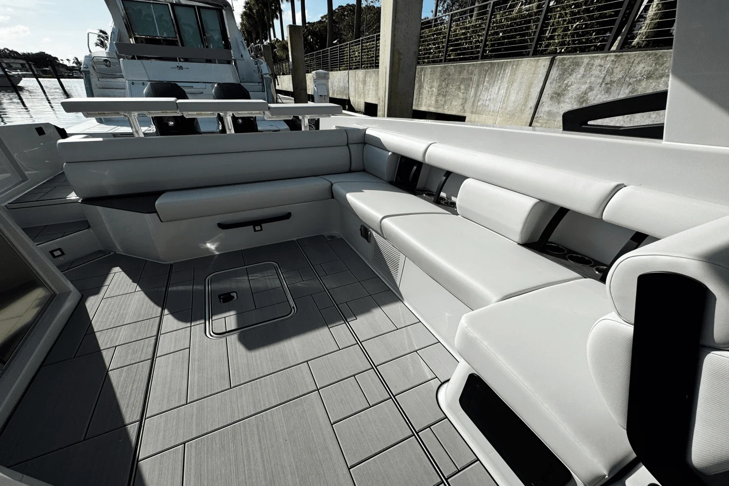 2024 Aviara AV36 Outboard Image Thumbnail #13