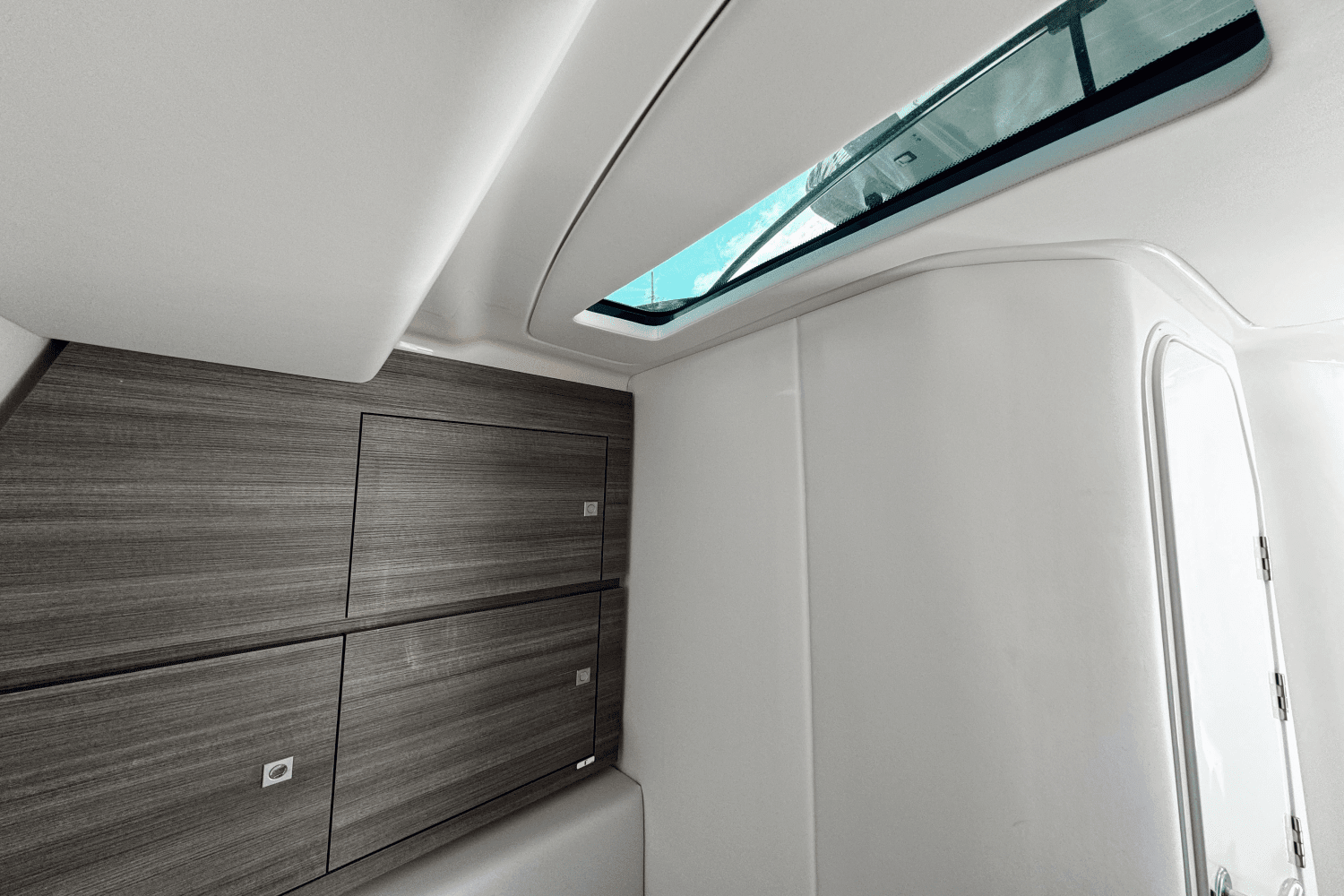 2024 Aviara AV36 Outboard Image Thumbnail #24