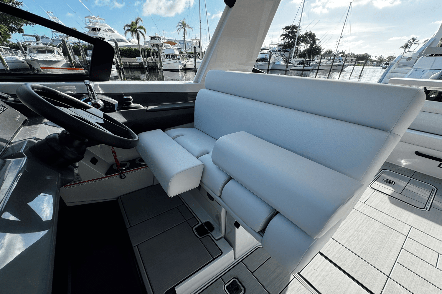 2024 Aviara AV36 Outboard Image Thumbnail #19