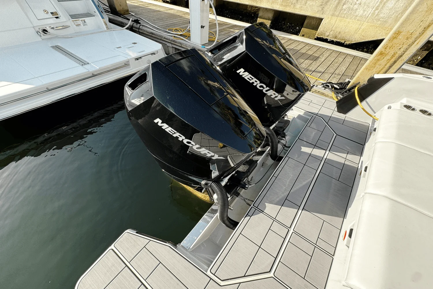 2024 Aviara AV36 Outboard Image Thumbnail #9