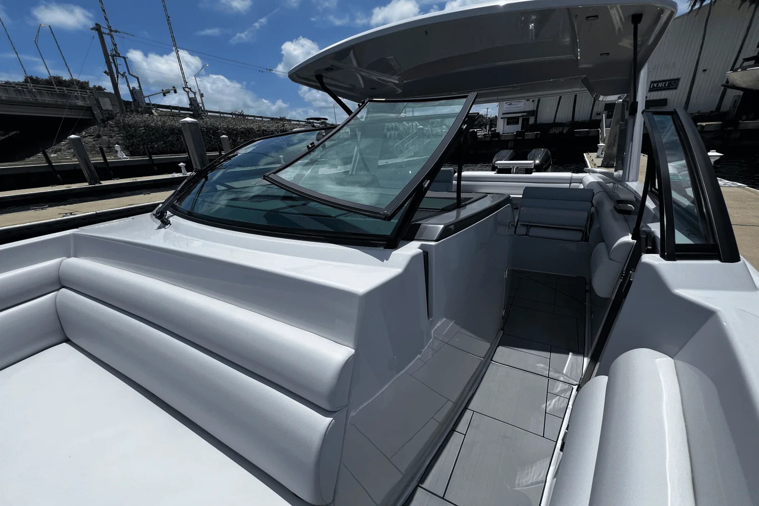 2024 Aviara AV36 Outboard Image Thumbnail #30