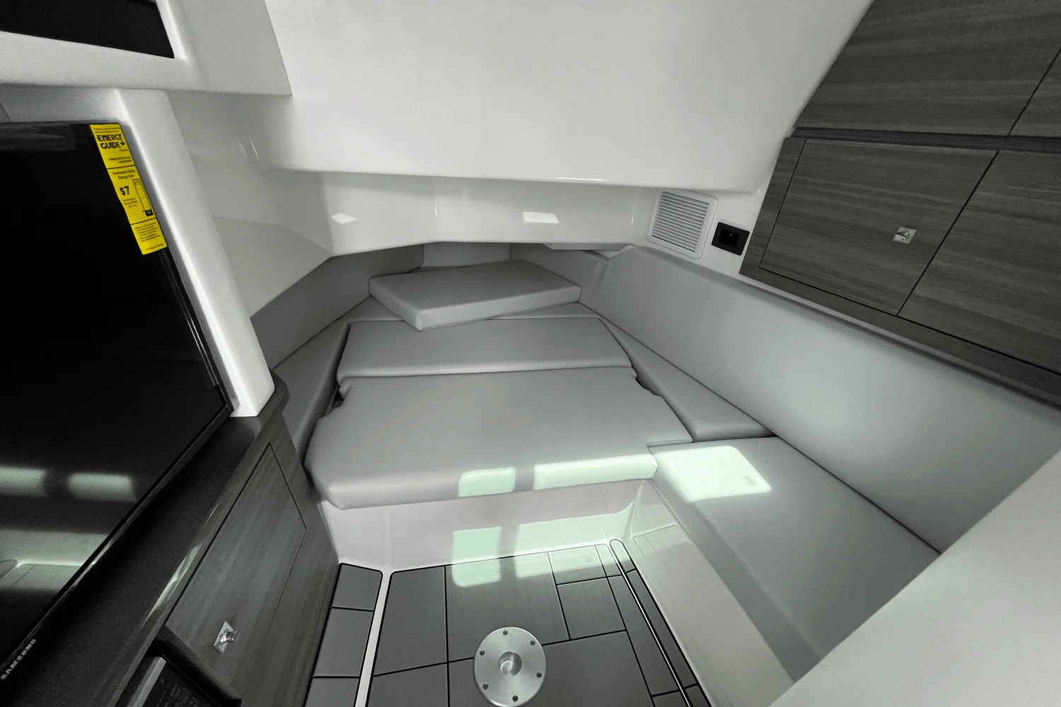 2024 Aviara AV36 Outboard Image Thumbnail #22