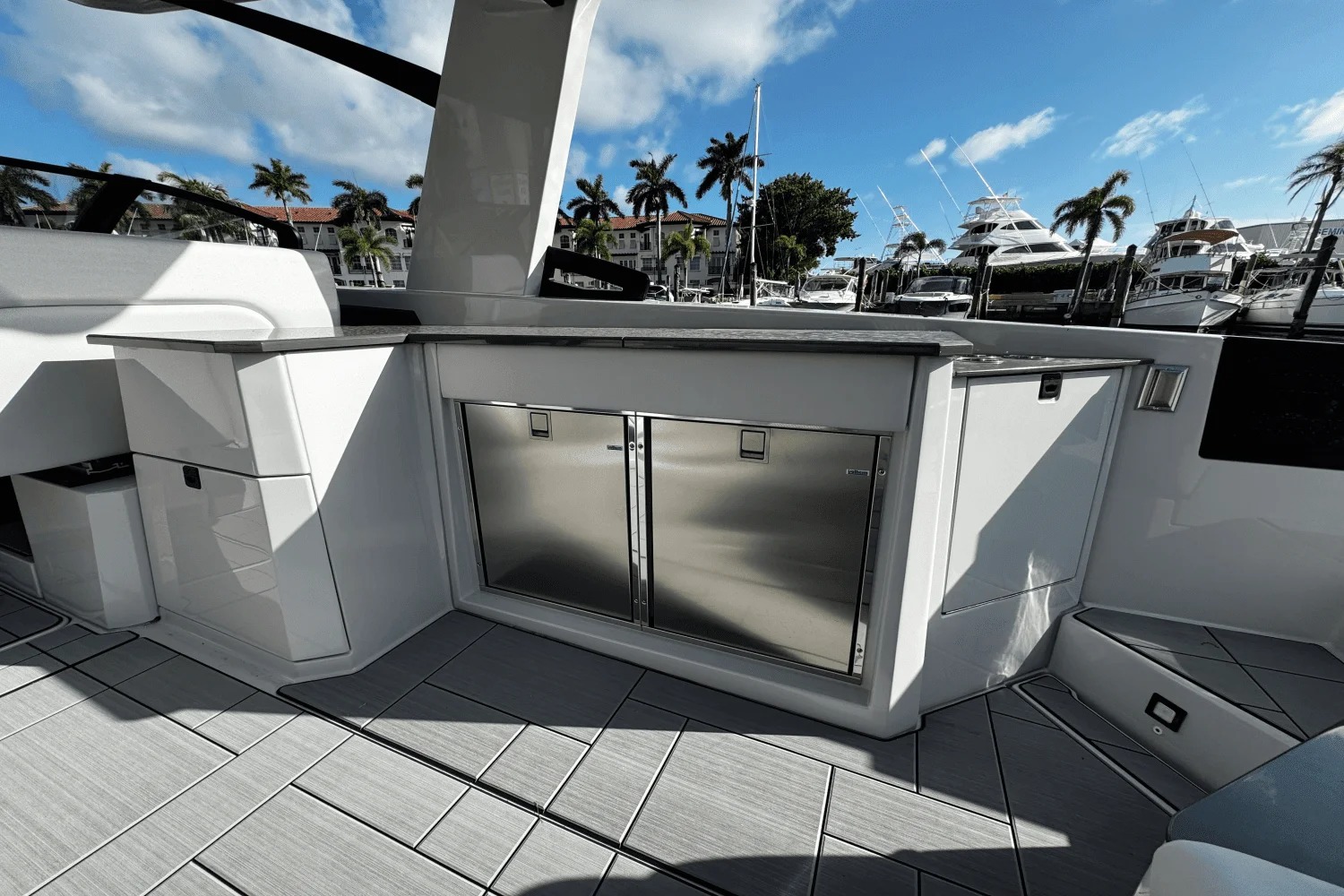 2024 Aviara AV36 Outboard Image Thumbnail #16