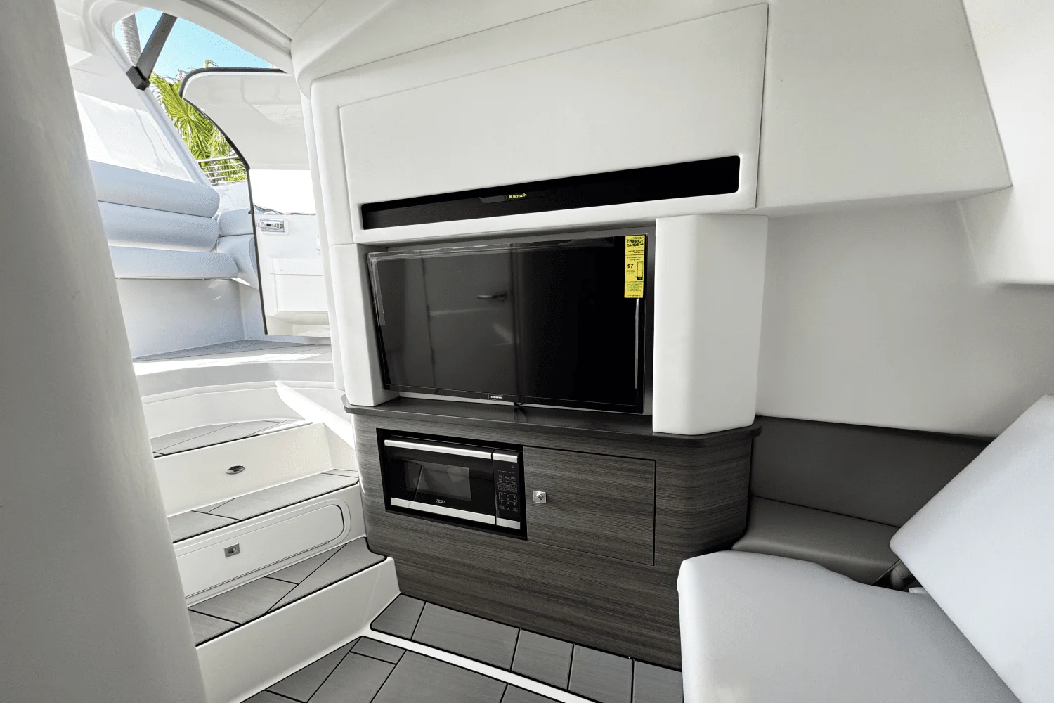 2024 Aviara AV36 Outboard Image Thumbnail #26