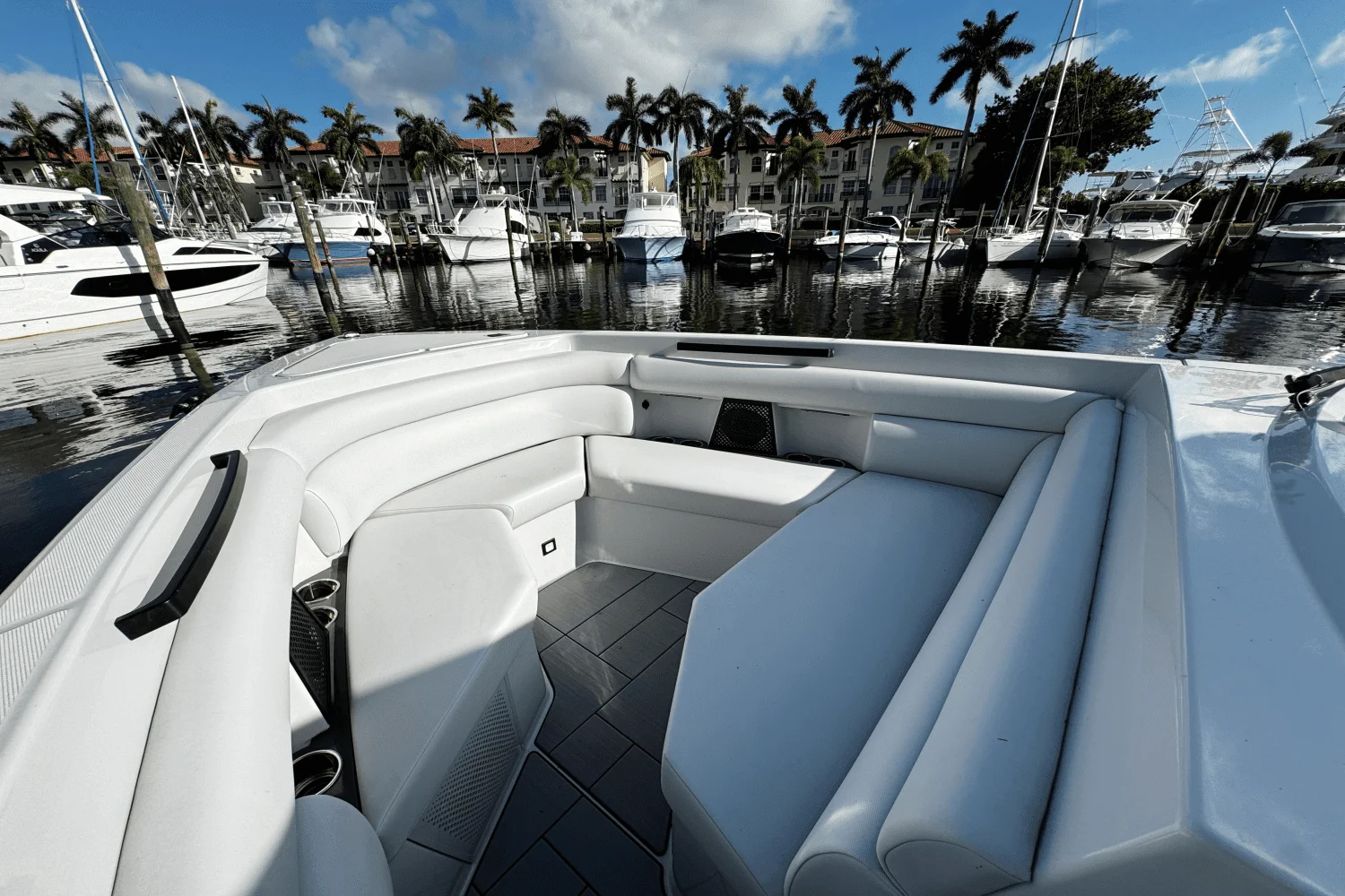 2024 Aviara AV36 Outboard Image Thumbnail #28