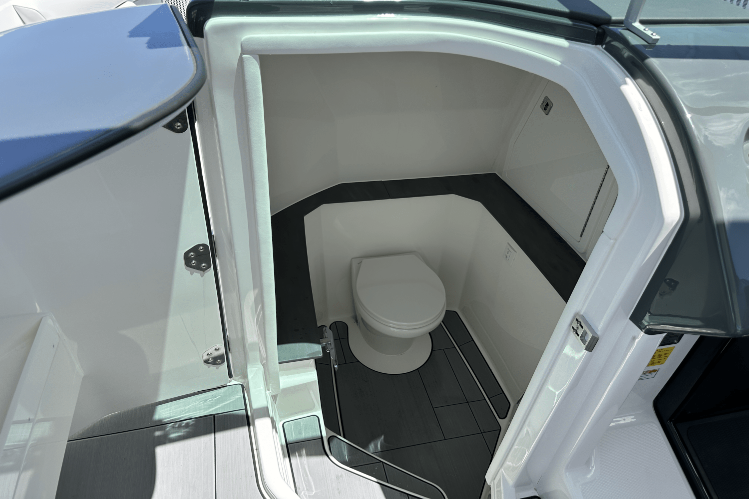 2024 Aviara AV32 Image Thumbnail #32