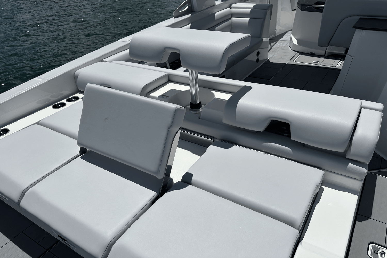 2024 Aviara AV32 Image Thumbnail #34
