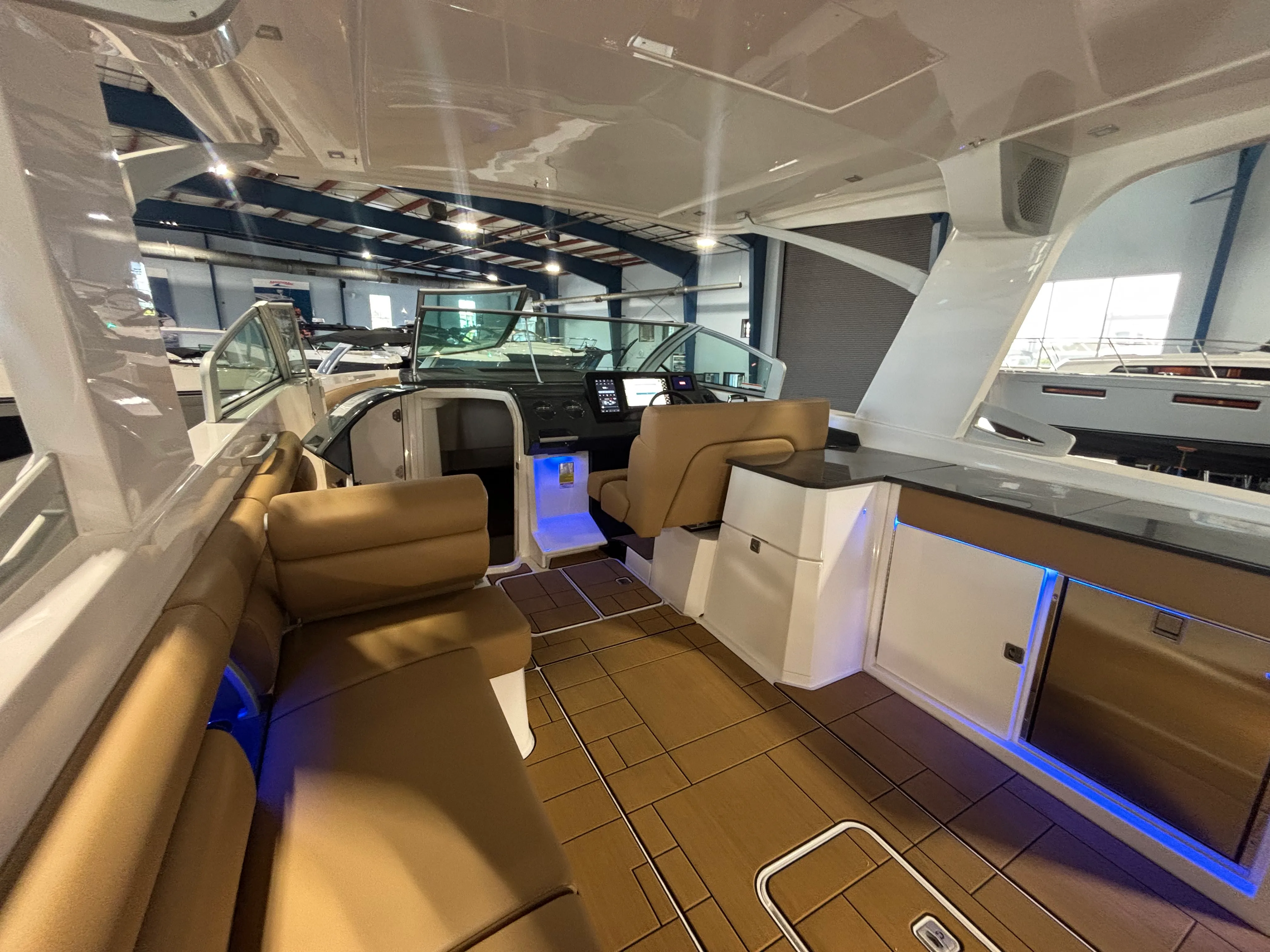 2024 Aviara AV36 Outboard Image Thumbnail #29