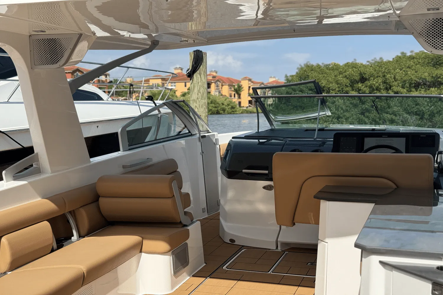 2024 Aviara AV36 Outboard Image Thumbnail #12