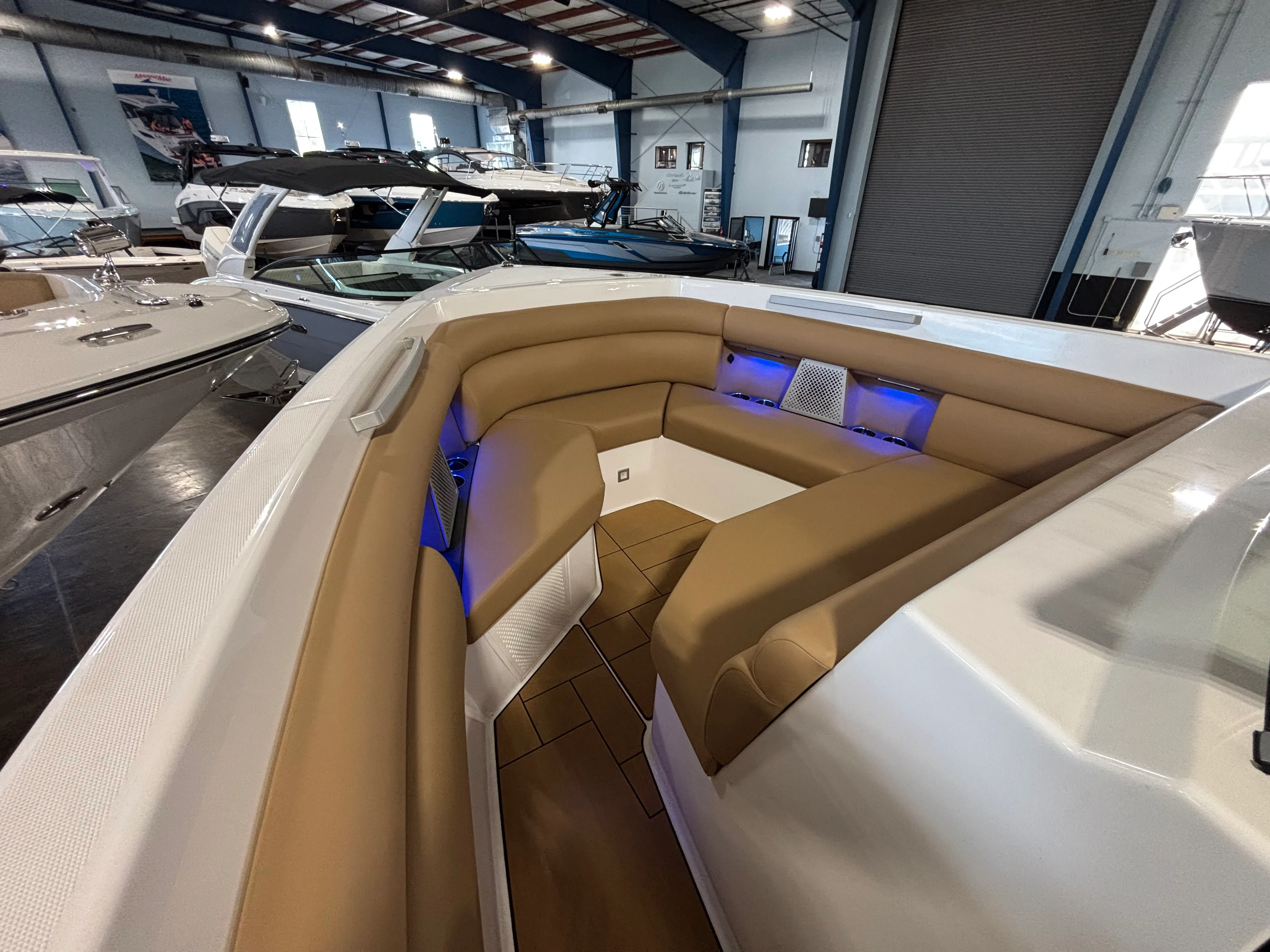 2024 Aviara AV36 Outboard Image Thumbnail #39
