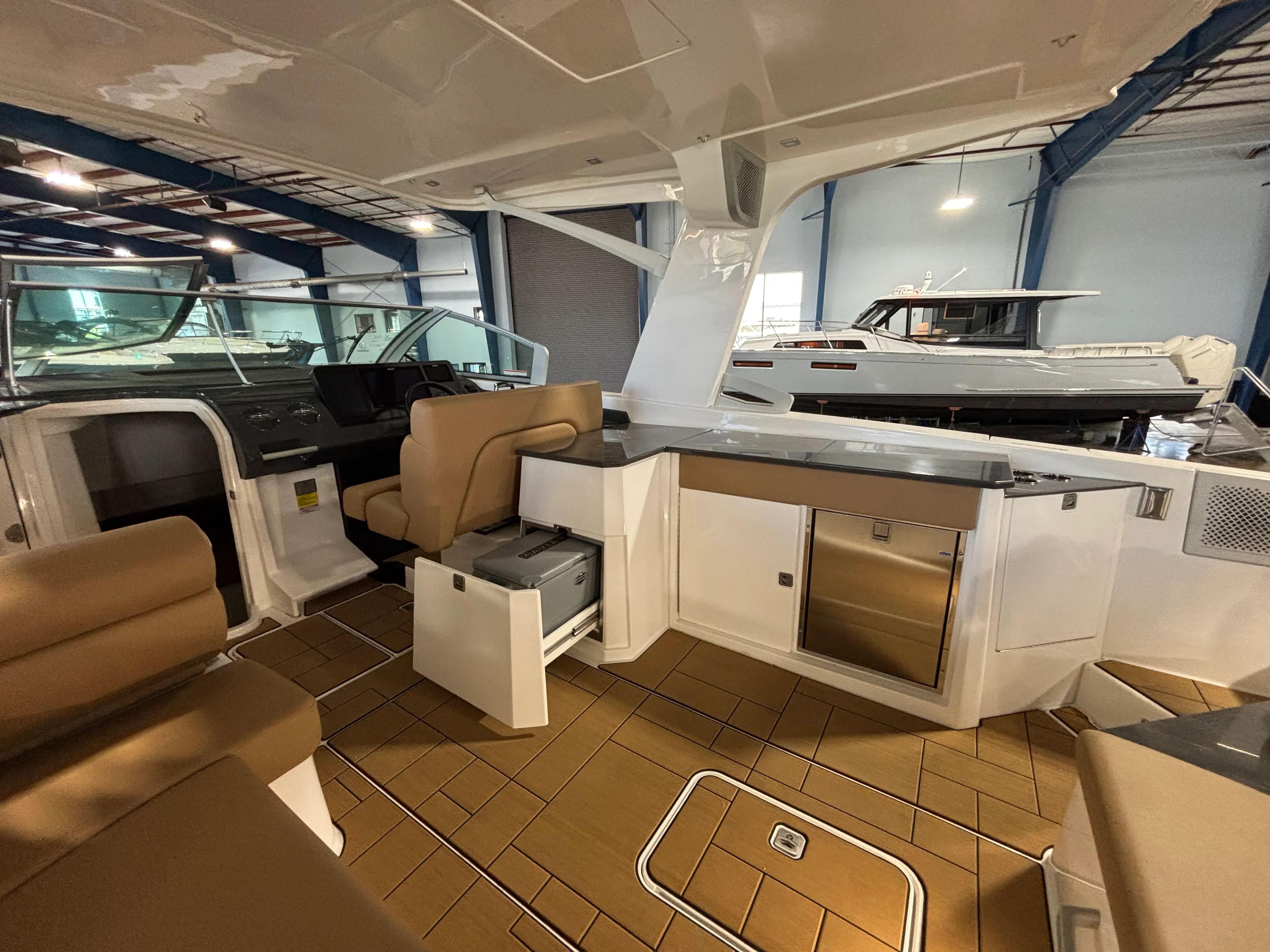 2024 Aviara AV36 Outboard Image Thumbnail #28
