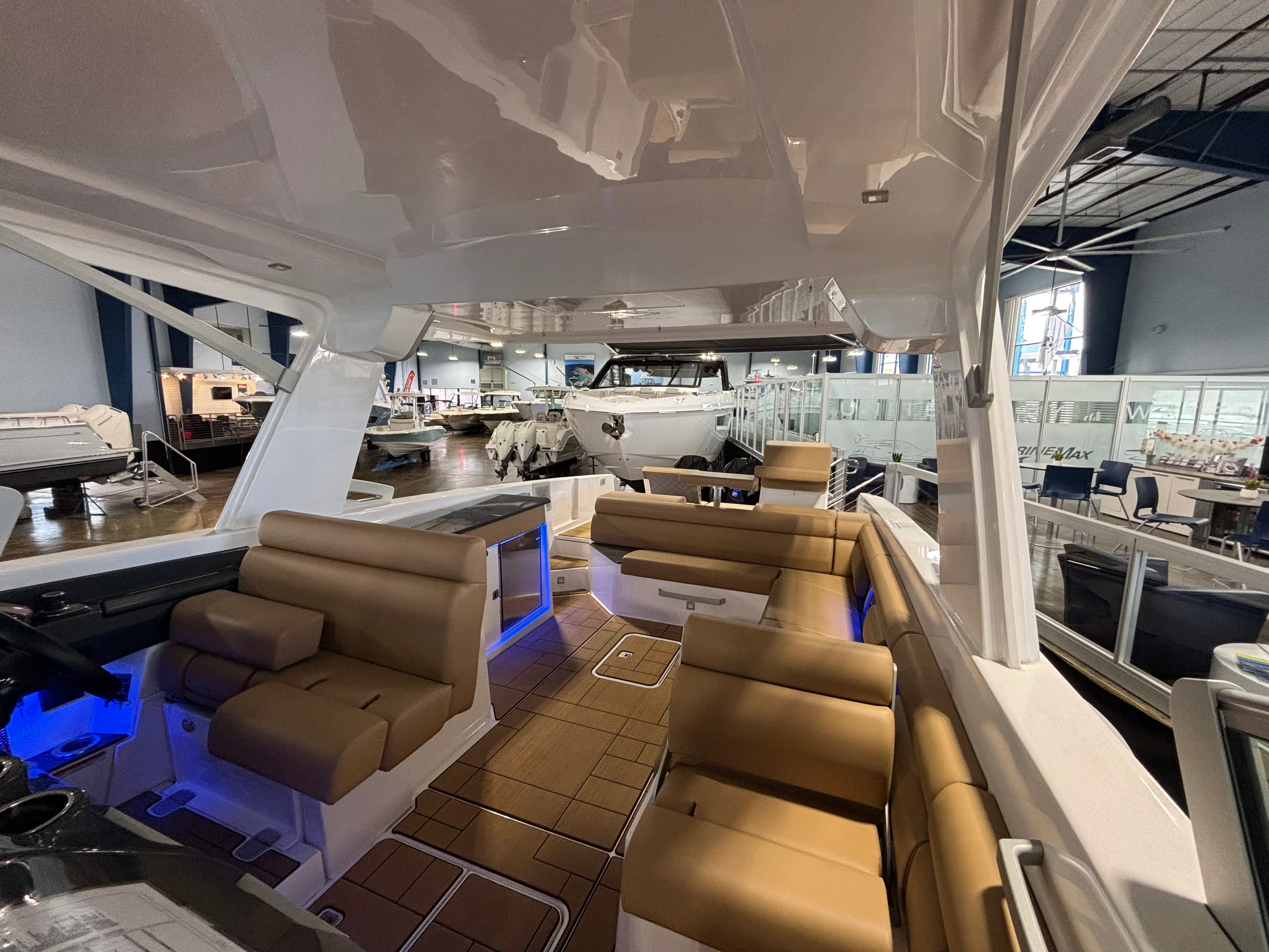 2024 Aviara AV36 Outboard Image Thumbnail #42