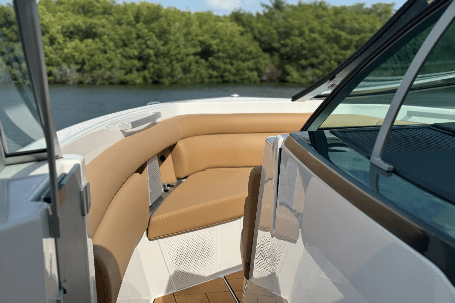 2024 Aviara AV36 Outboard Image Thumbnail #26