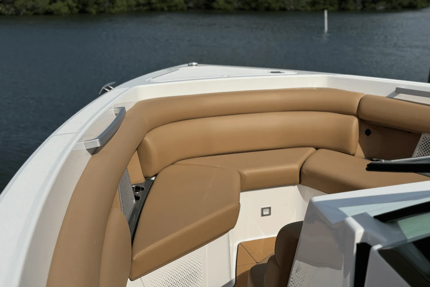 2024 Aviara AV36 Outboard Image Thumbnail #27