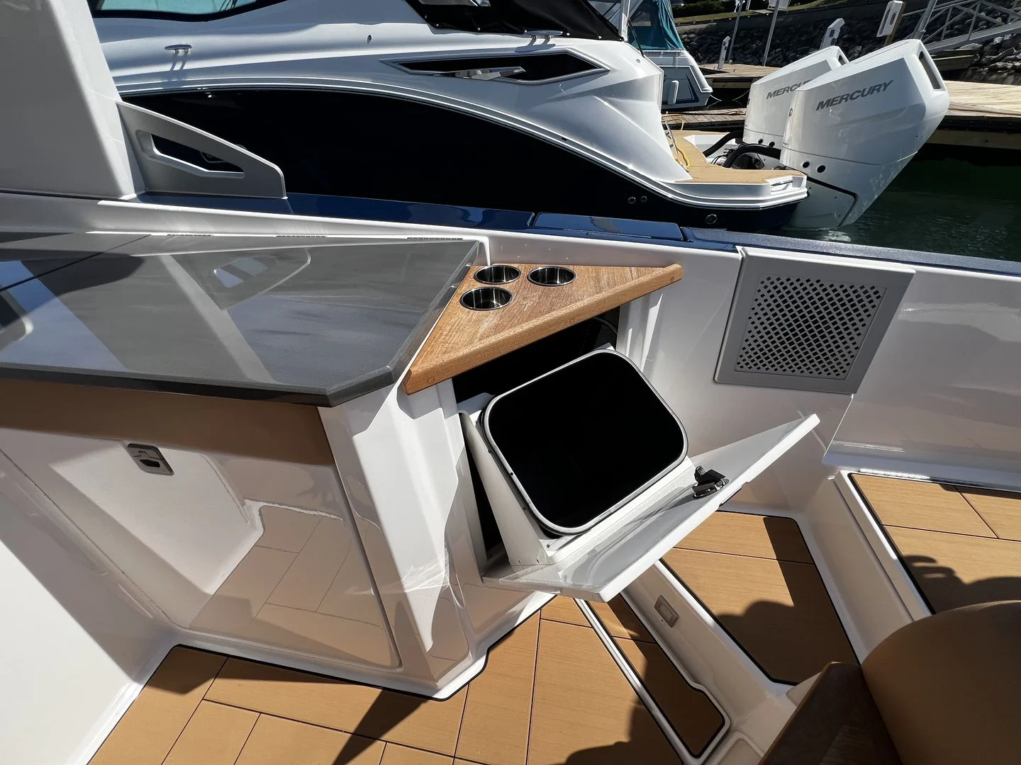 2024 Aviara AV32 Image Thumbnail #17