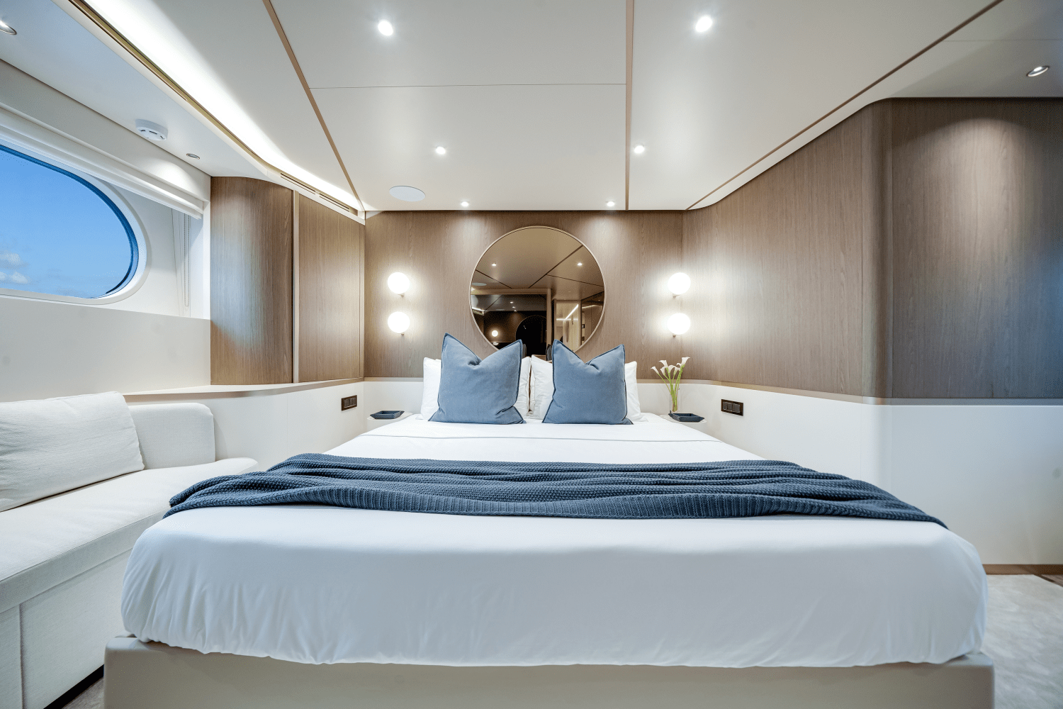 2026 Azimut
                                                             Magellano 25M Image Thumbnail #47