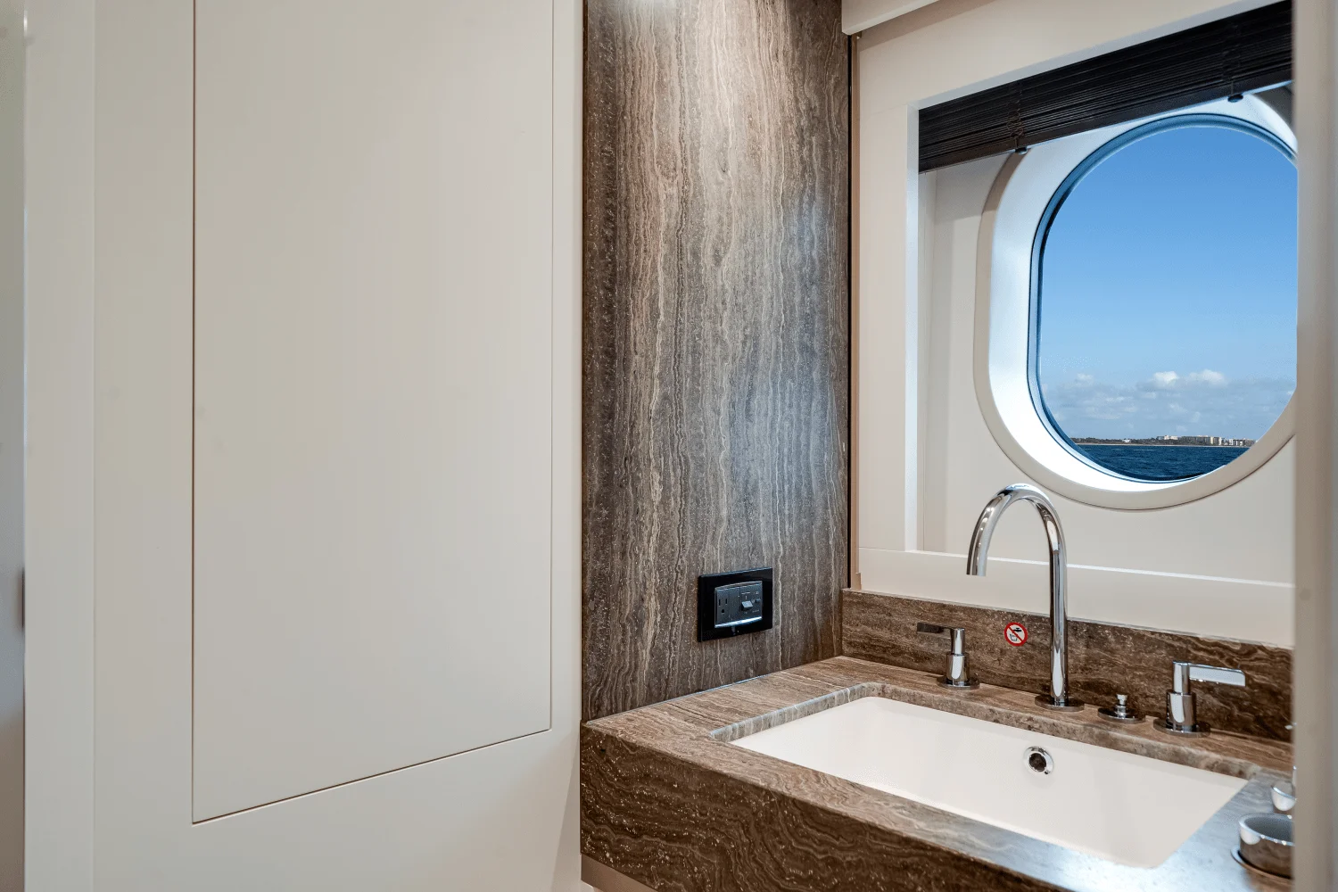 2026 Azimut Magellano 25M Image Thumbnail #77