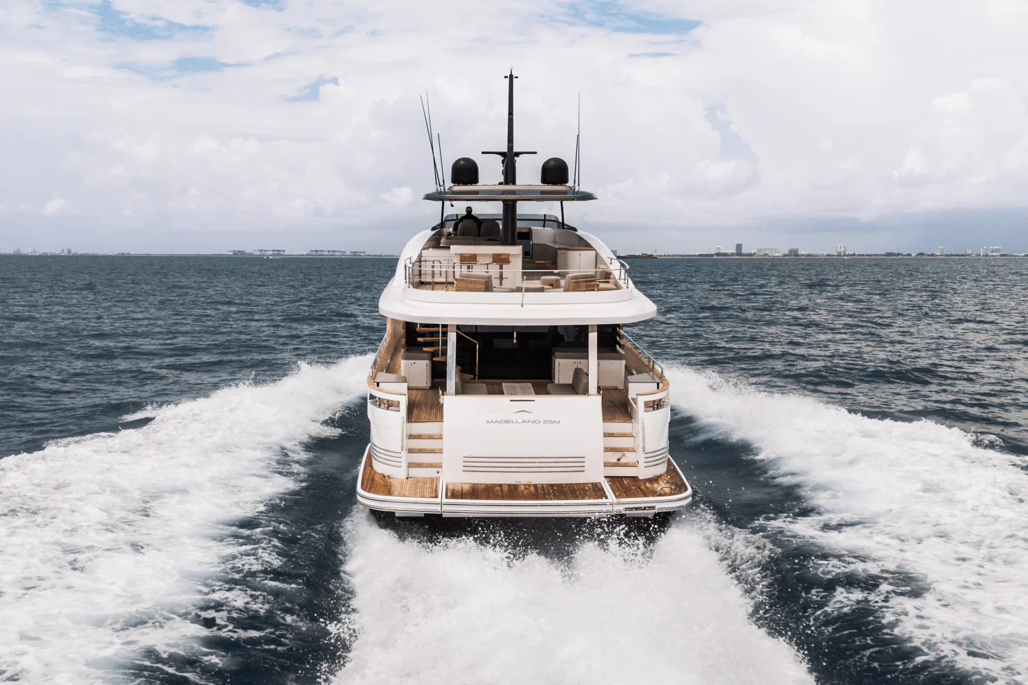 2026 Azimut Magellano 25M Image Thumbnail #4