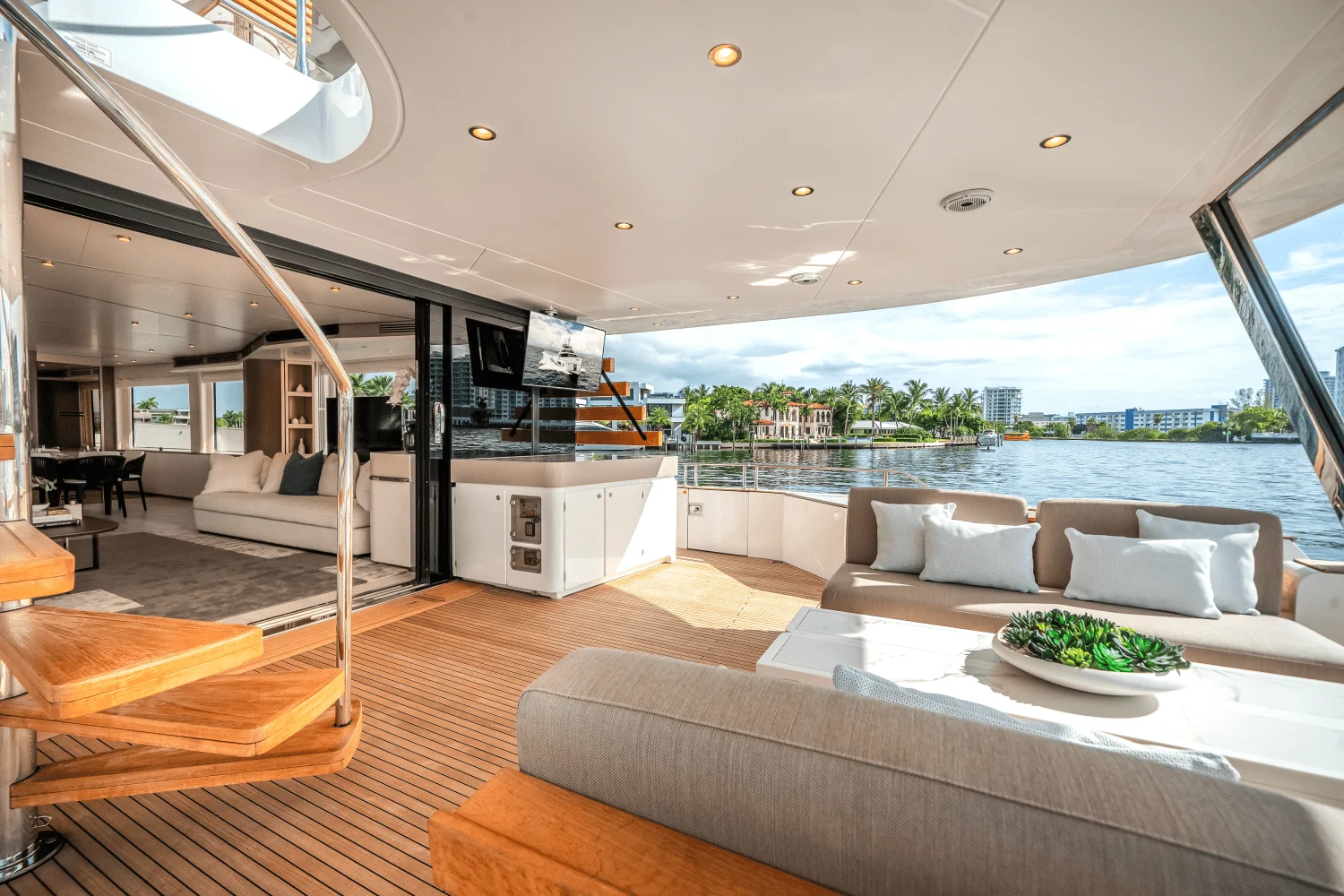 2026 Azimut Magellano 25M Image Thumbnail #12