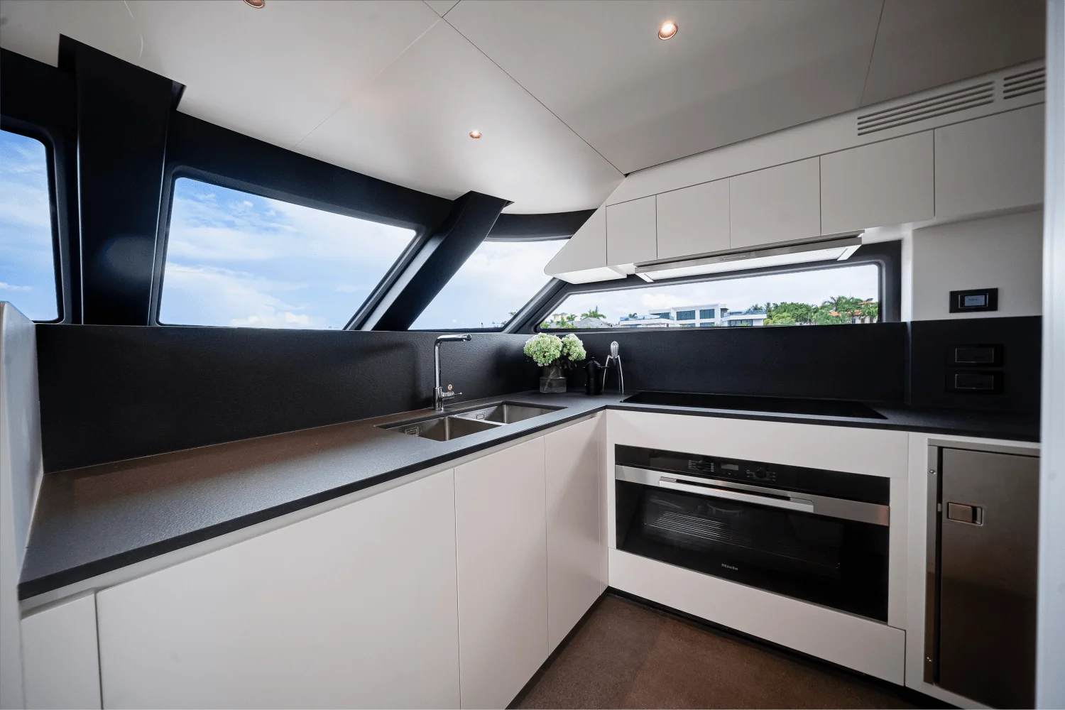 2026 Azimut Magellano 25M Image Thumbnail #44