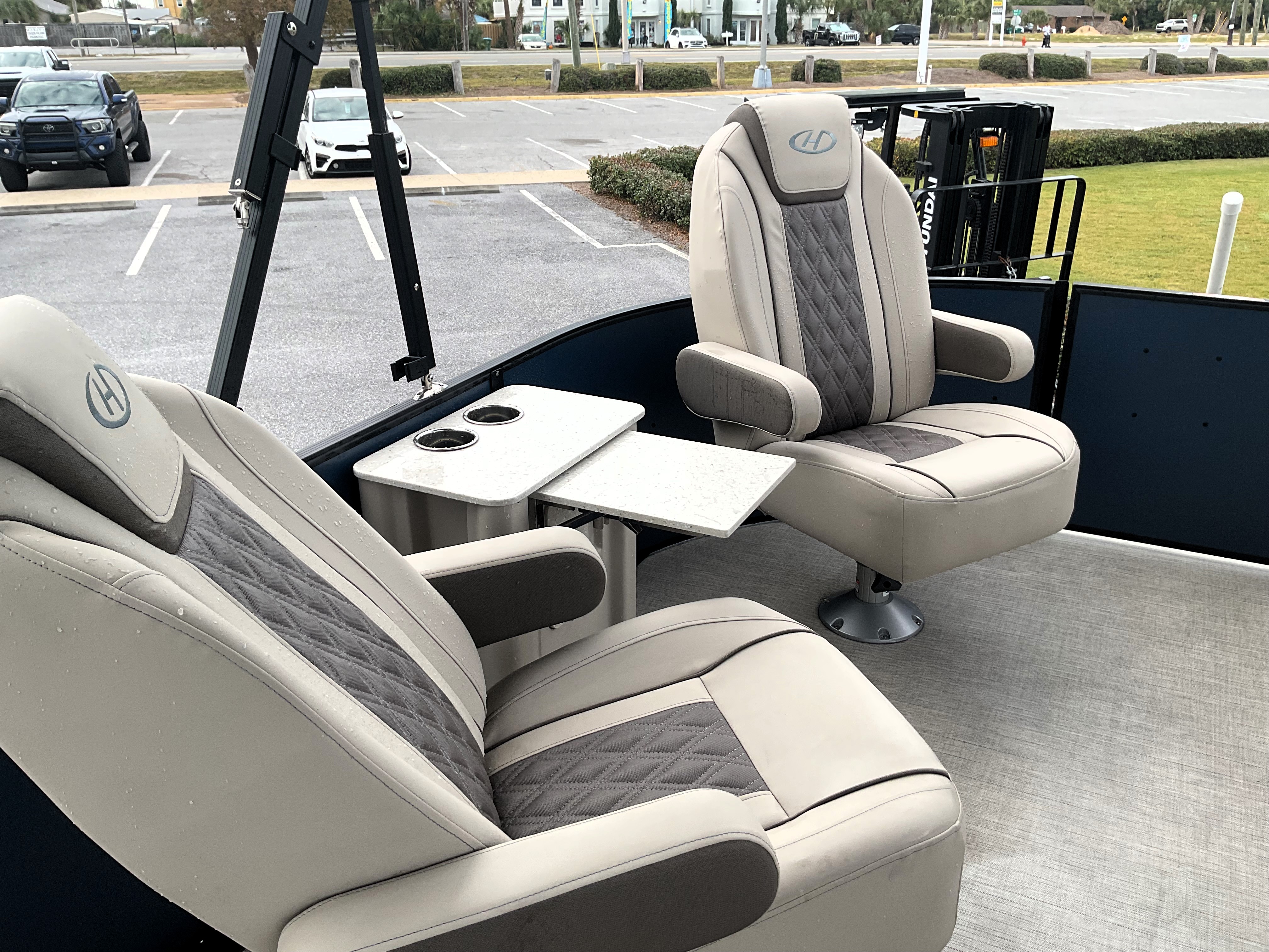 2024 Harris Sunliner 230 Image Thumbnail #18