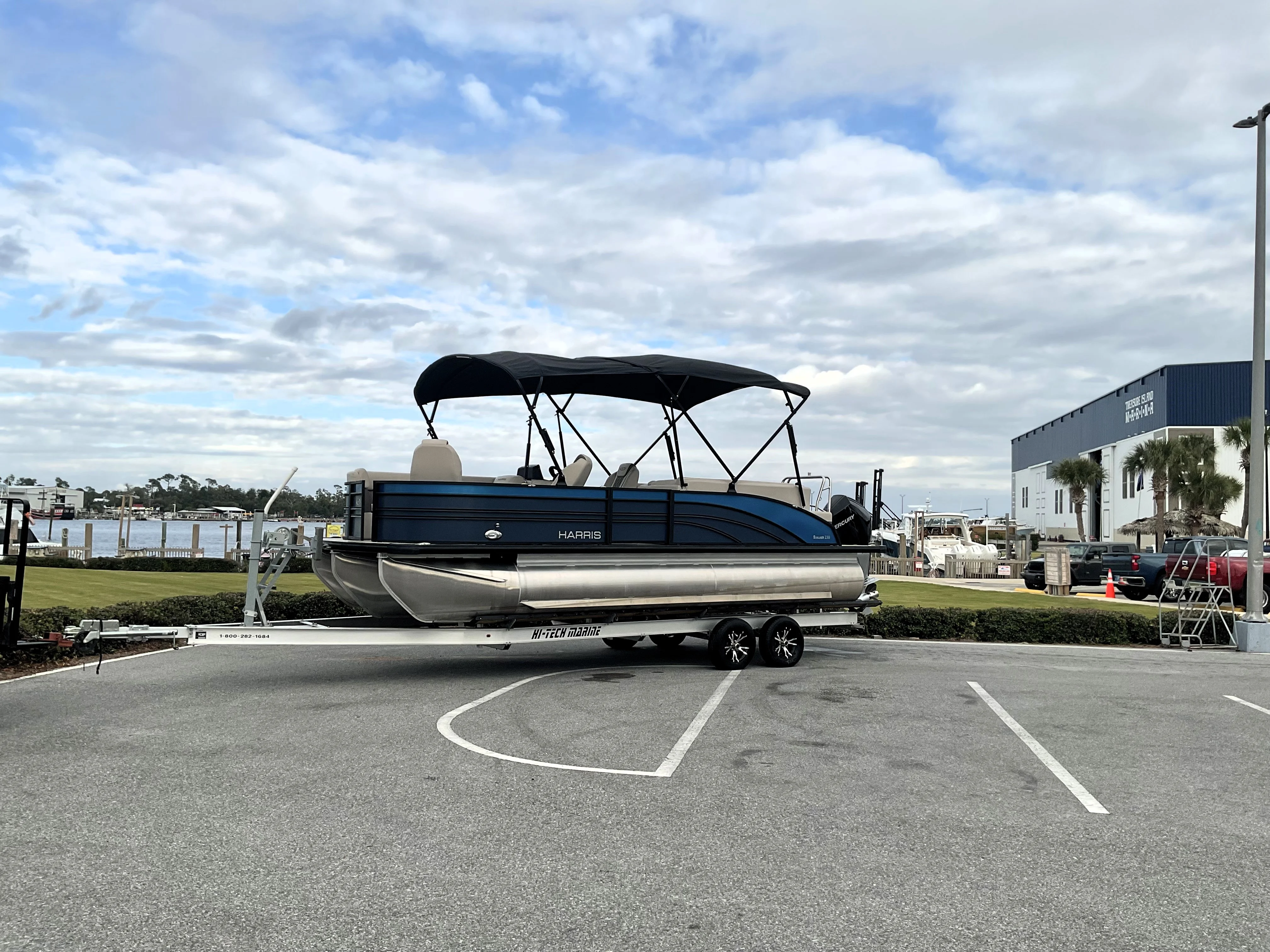 2024 Harris Sunliner 230 Image Thumbnail #26