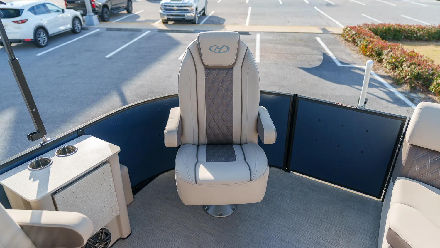 2024 Harris Sunliner 230 Image Thumbnail #6