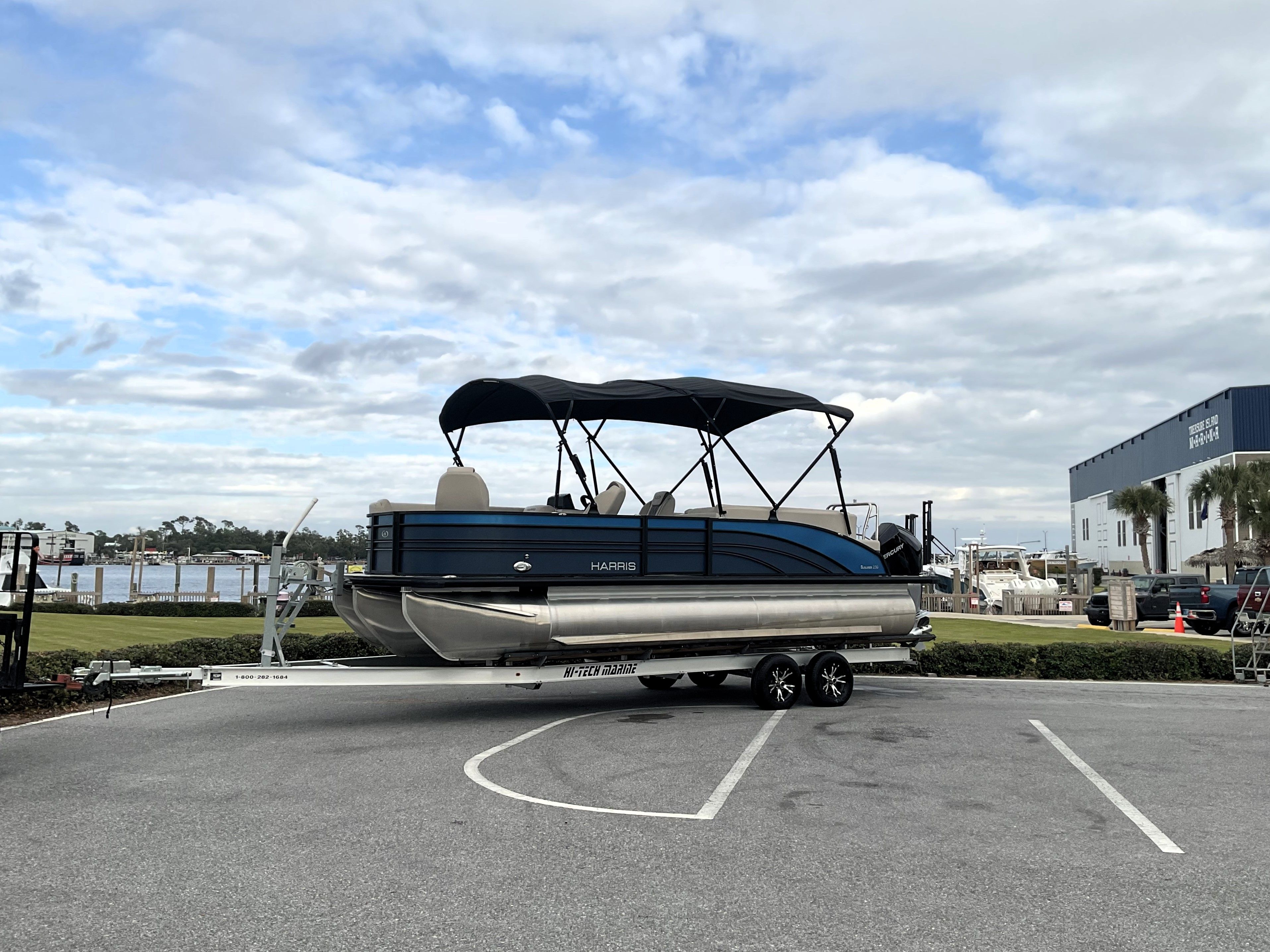 2024 Harris Sunliner 230 Image Thumbnail #3