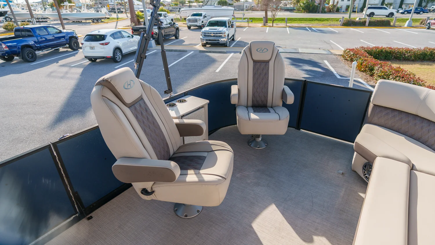 2024 Harris Sunliner 230 Image Thumbnail #5