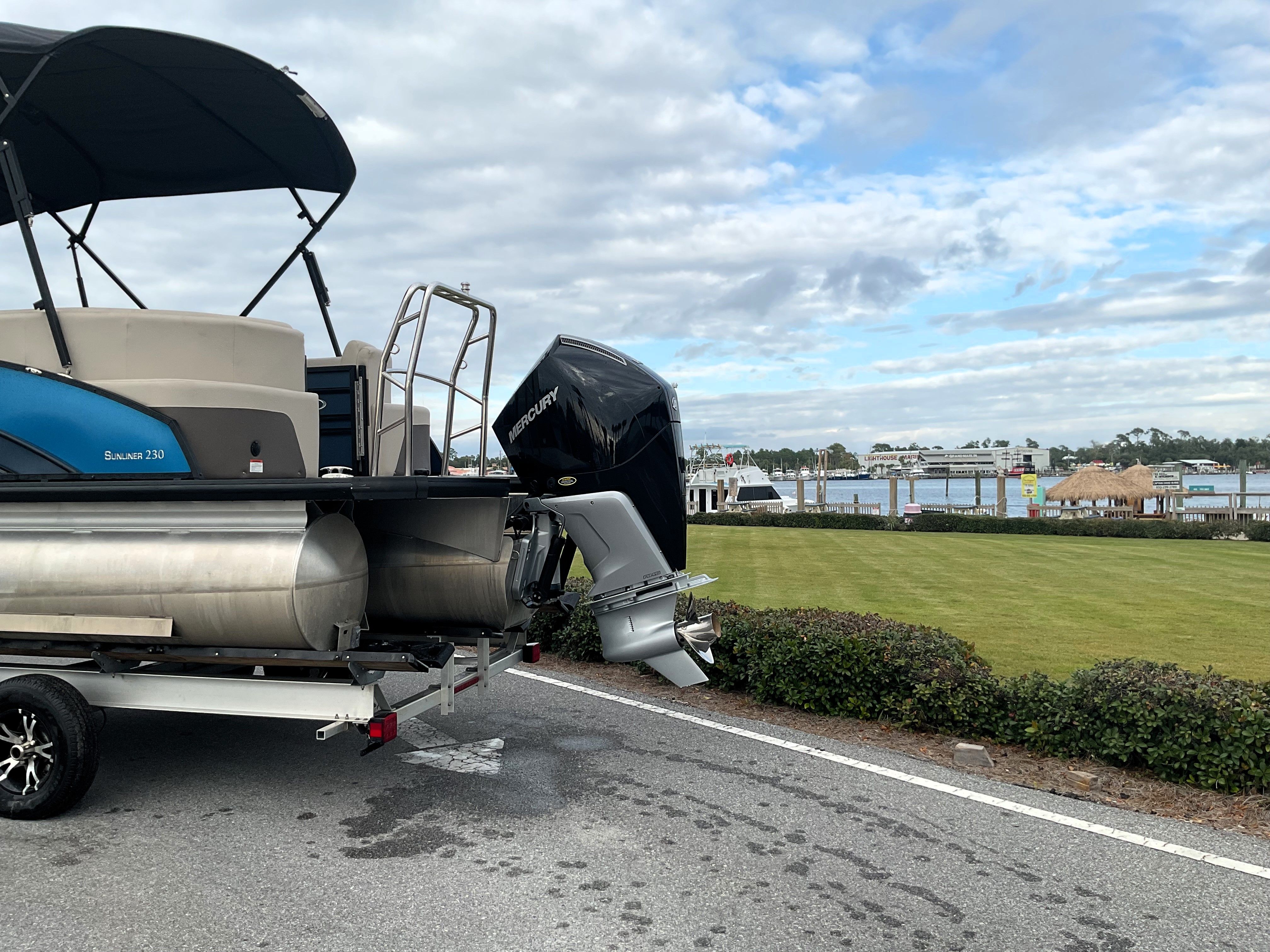 2024 Harris Sunliner 230 Image Thumbnail #4