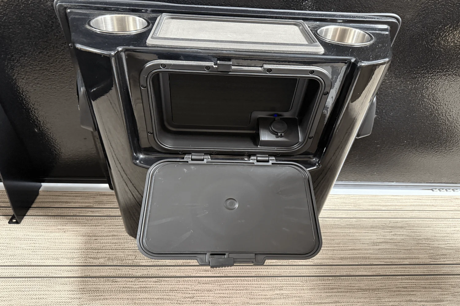 2024 Premier 270 Intrigue Image Thumbnail #38