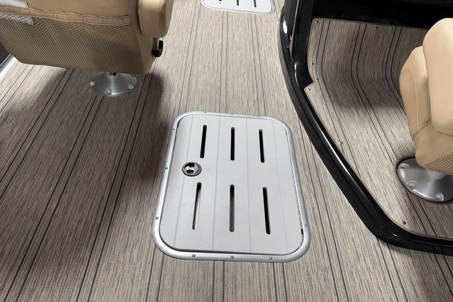 2024 Premier 270 Intrigue Image Thumbnail #40