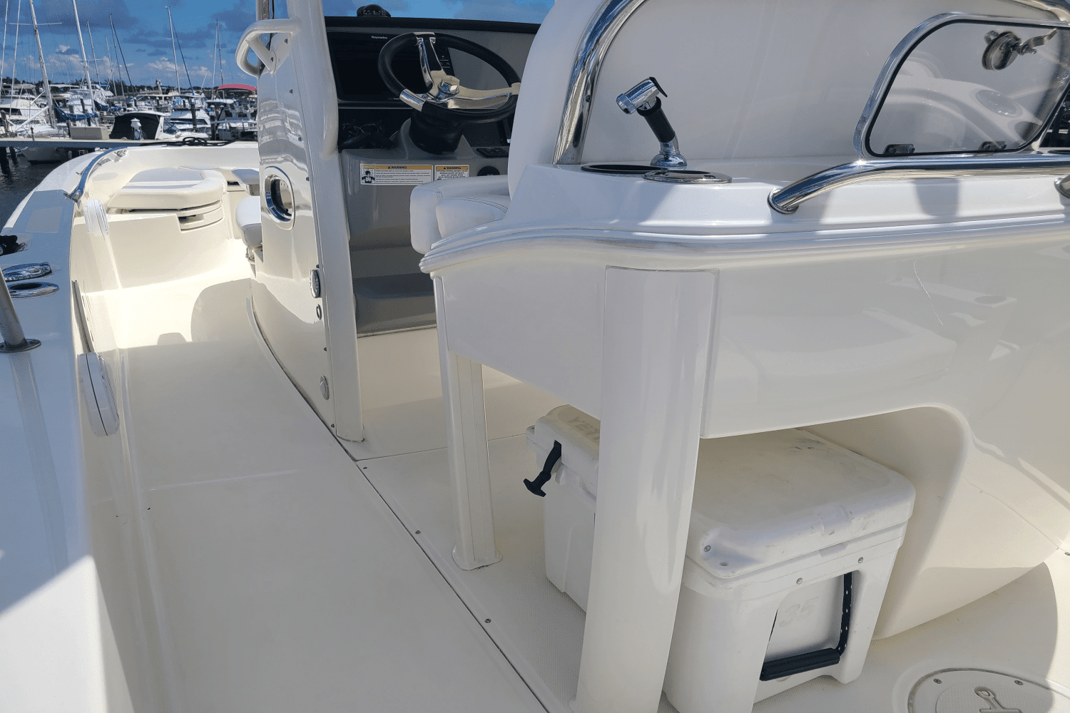 2015 Boston Whaler 270 DAUNTLESS Image Thumbnail #20