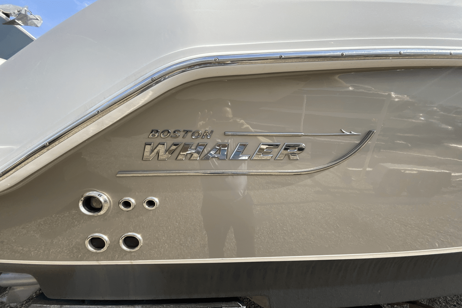 2019 Boston Whaler 350 Realm Image Thumbnail #2