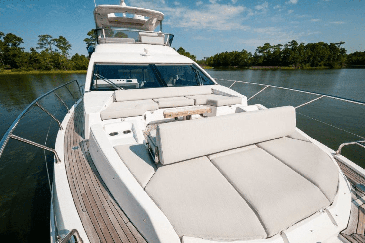 2019 Azimut 60 FLYBRIDGE Image Thumbnail #12