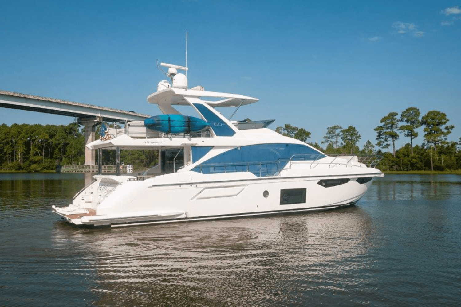 2019 Azimut 60 FLYBRIDGE Image Thumbnail #6