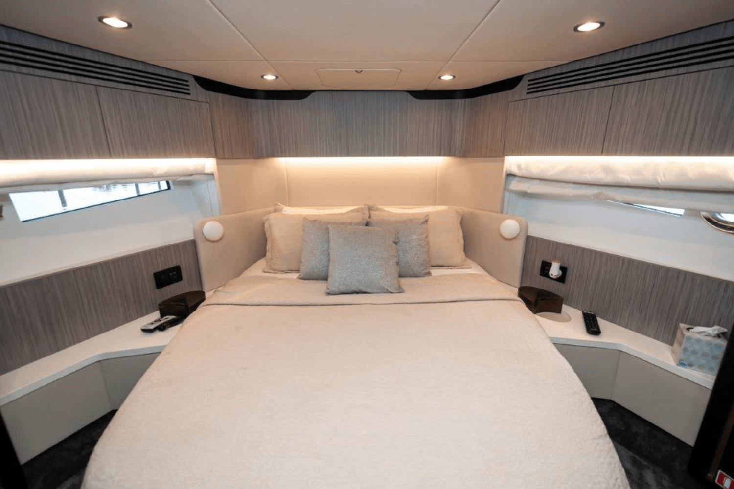 2019 Azimut 60 FLYBRIDGE Image Thumbnail #30