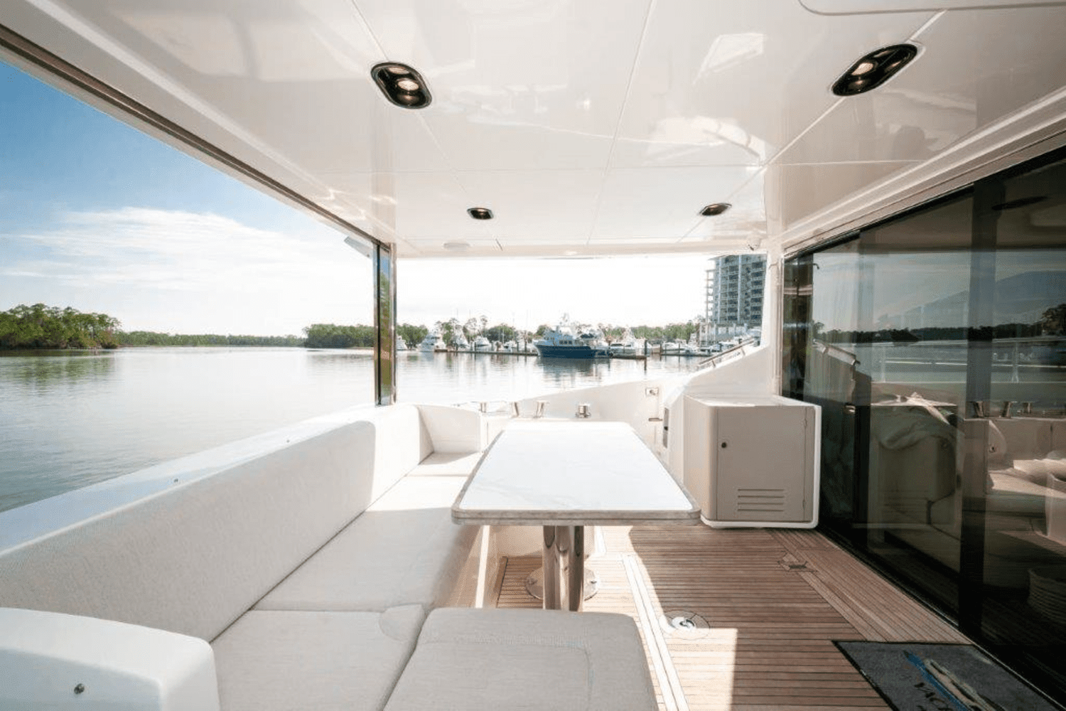 2019 Azimut 60 FLYBRIDGE Image Thumbnail #10