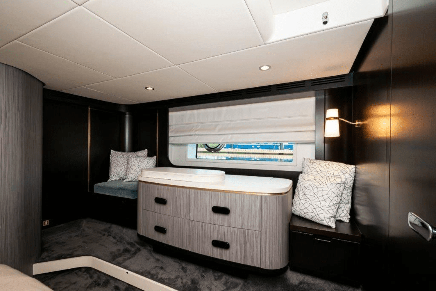 2019 Azimut 60 FLYBRIDGE Image Thumbnail #31