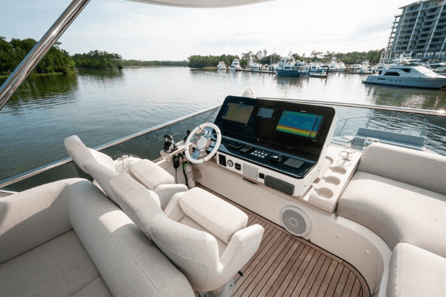 2019 Azimut 60 FLYBRIDGE Image Thumbnail #61