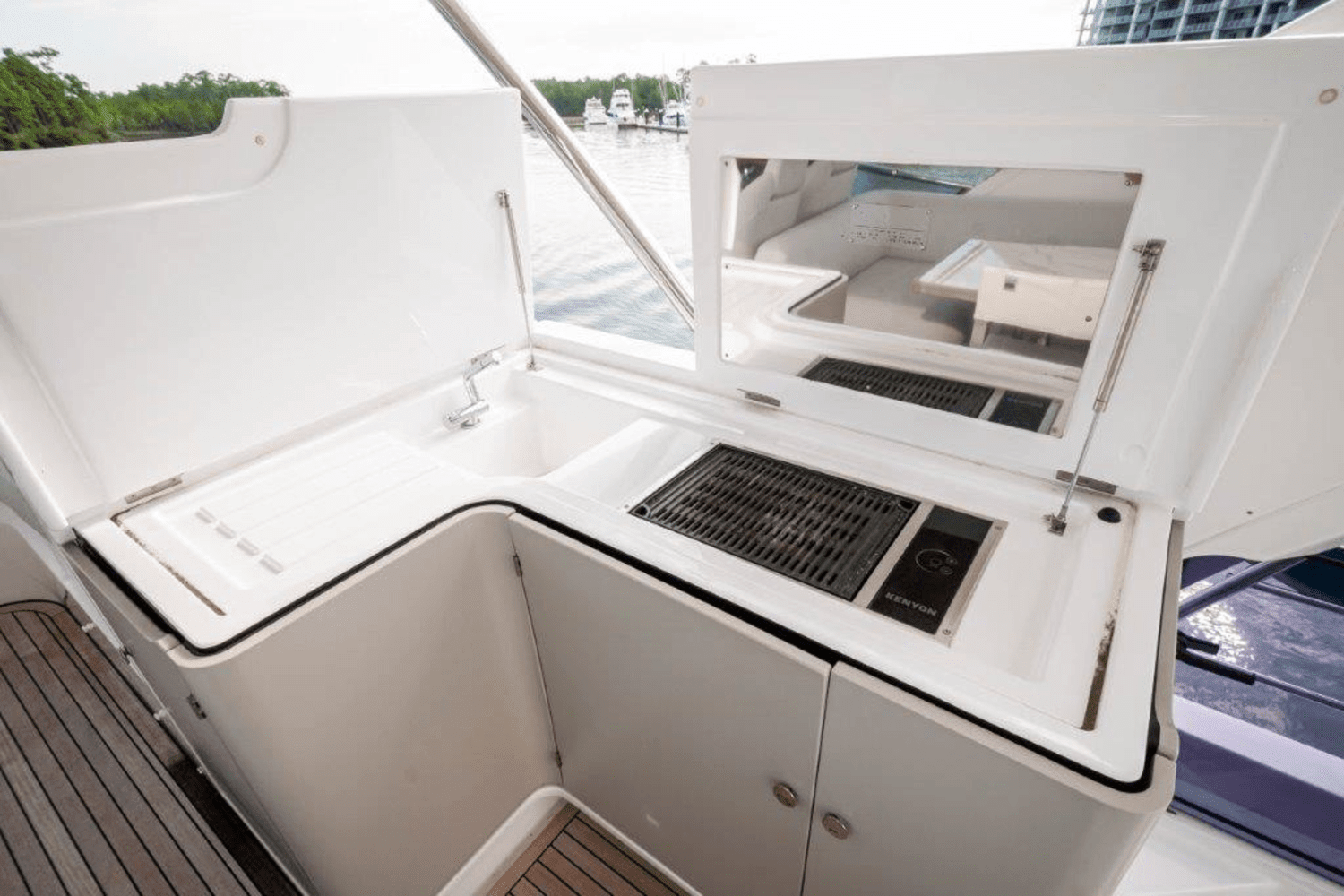 2019 Azimut 60 FLYBRIDGE Image Thumbnail #16