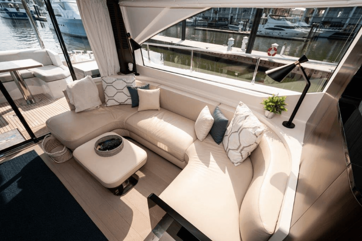 2019 Azimut 60 FLYBRIDGE Image Thumbnail #24