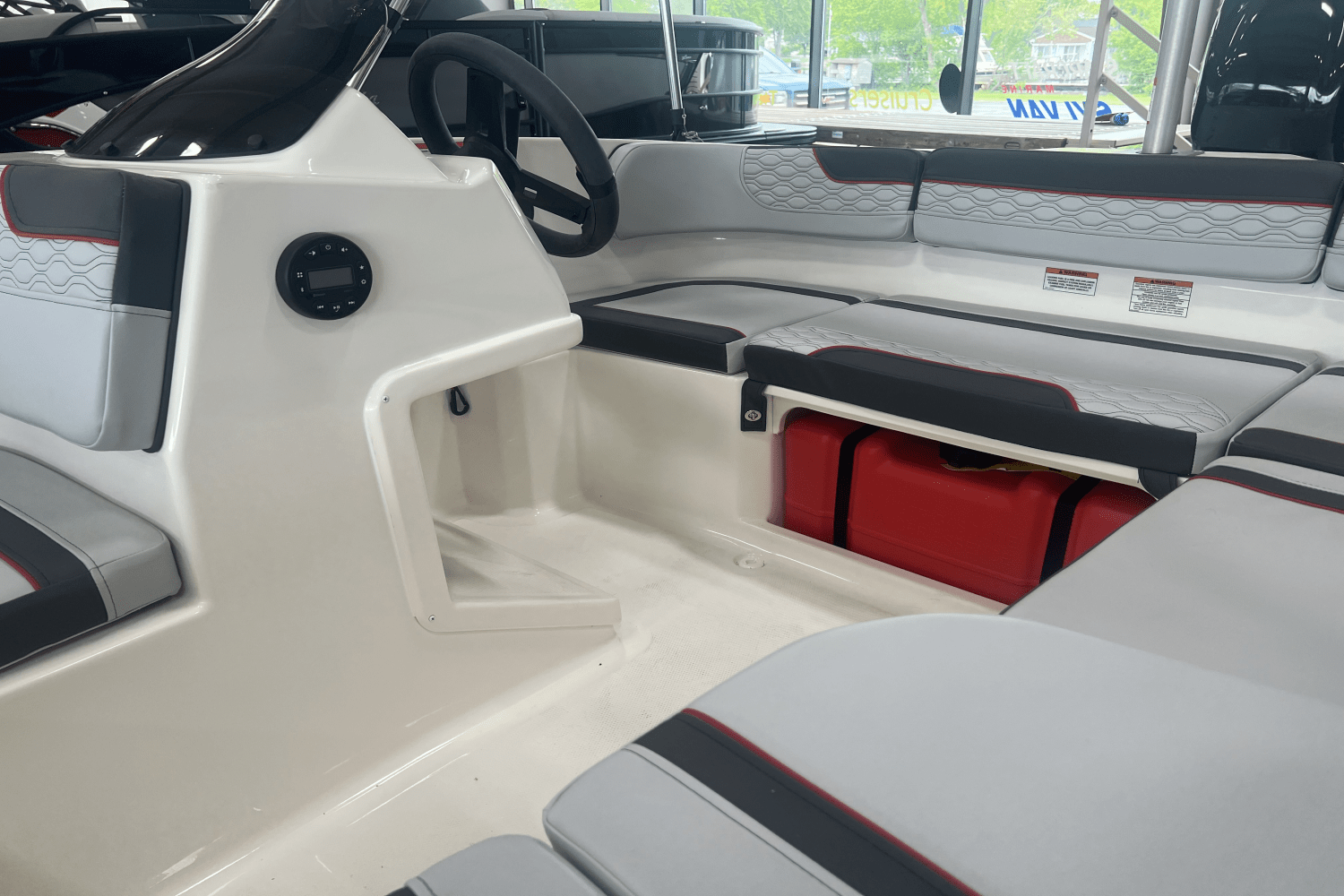 2024 Bayliner M15 Image Thumbnail #9