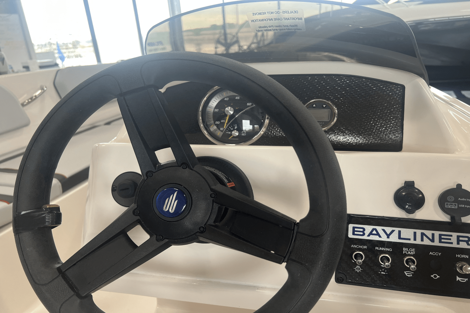 2024 Bayliner M15 Image Thumbnail #6