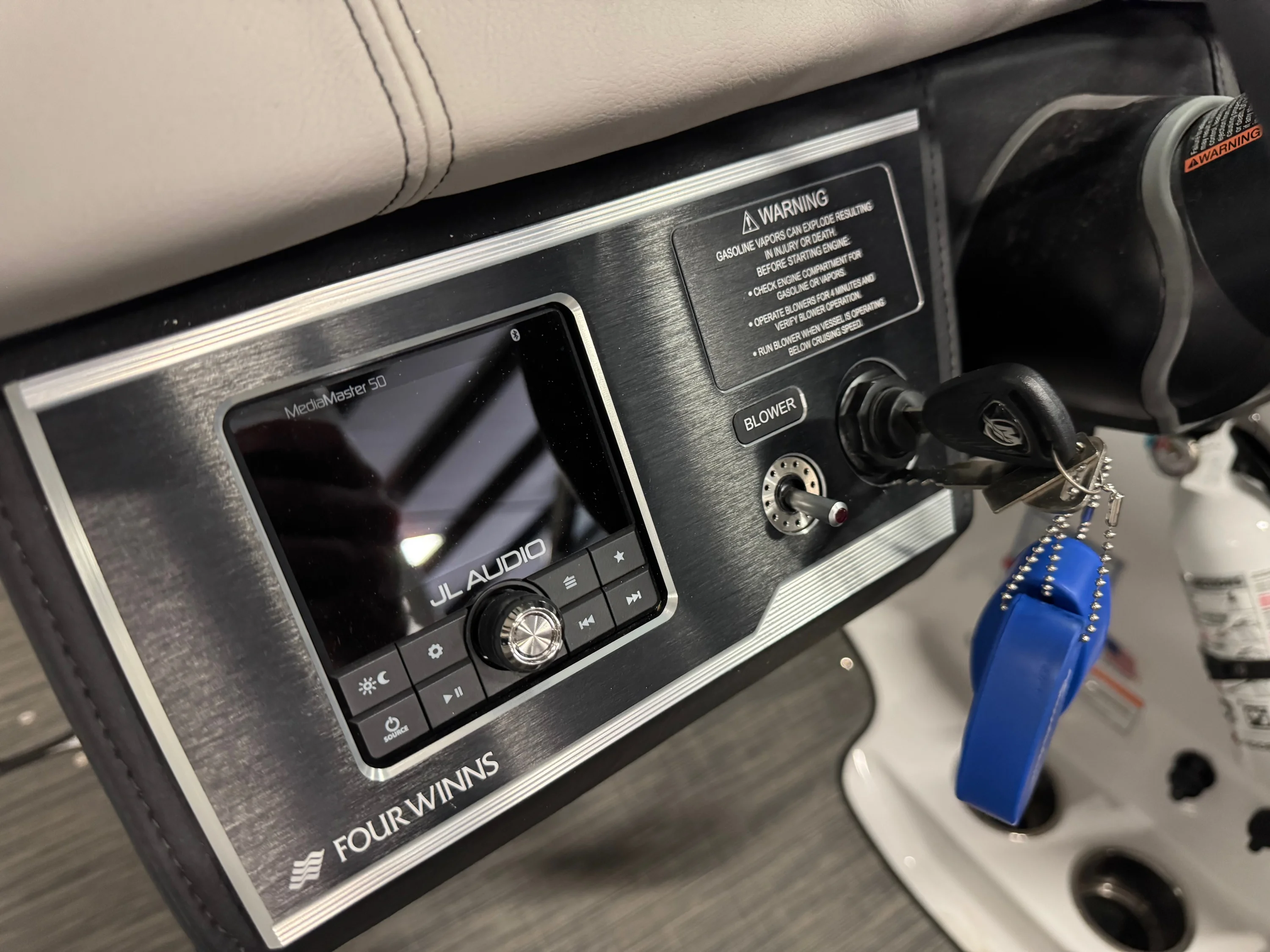 2024 Four Winns HD8 Image Thumbnail #19