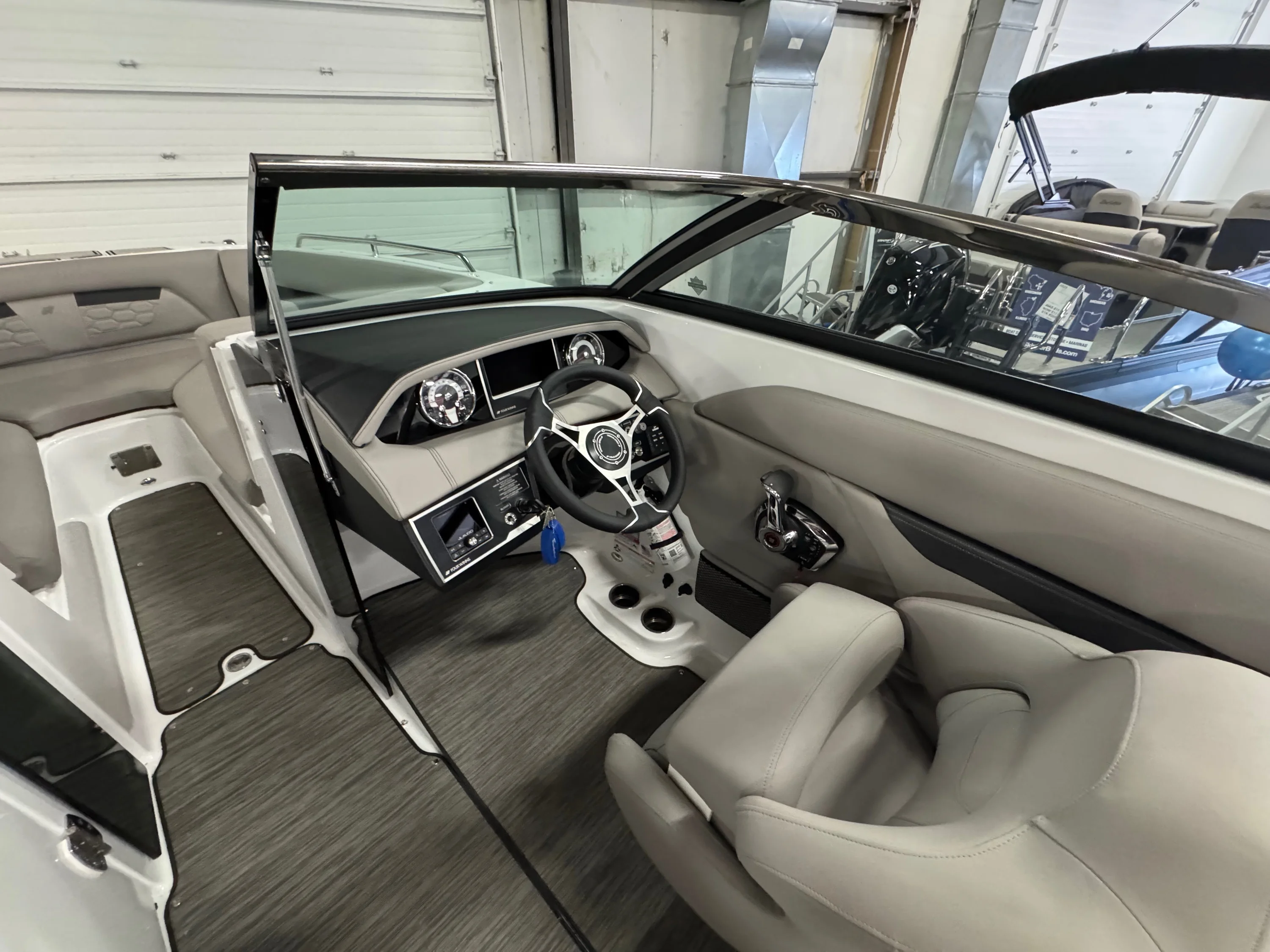 2024 Four Winns HD8 Image Thumbnail #18