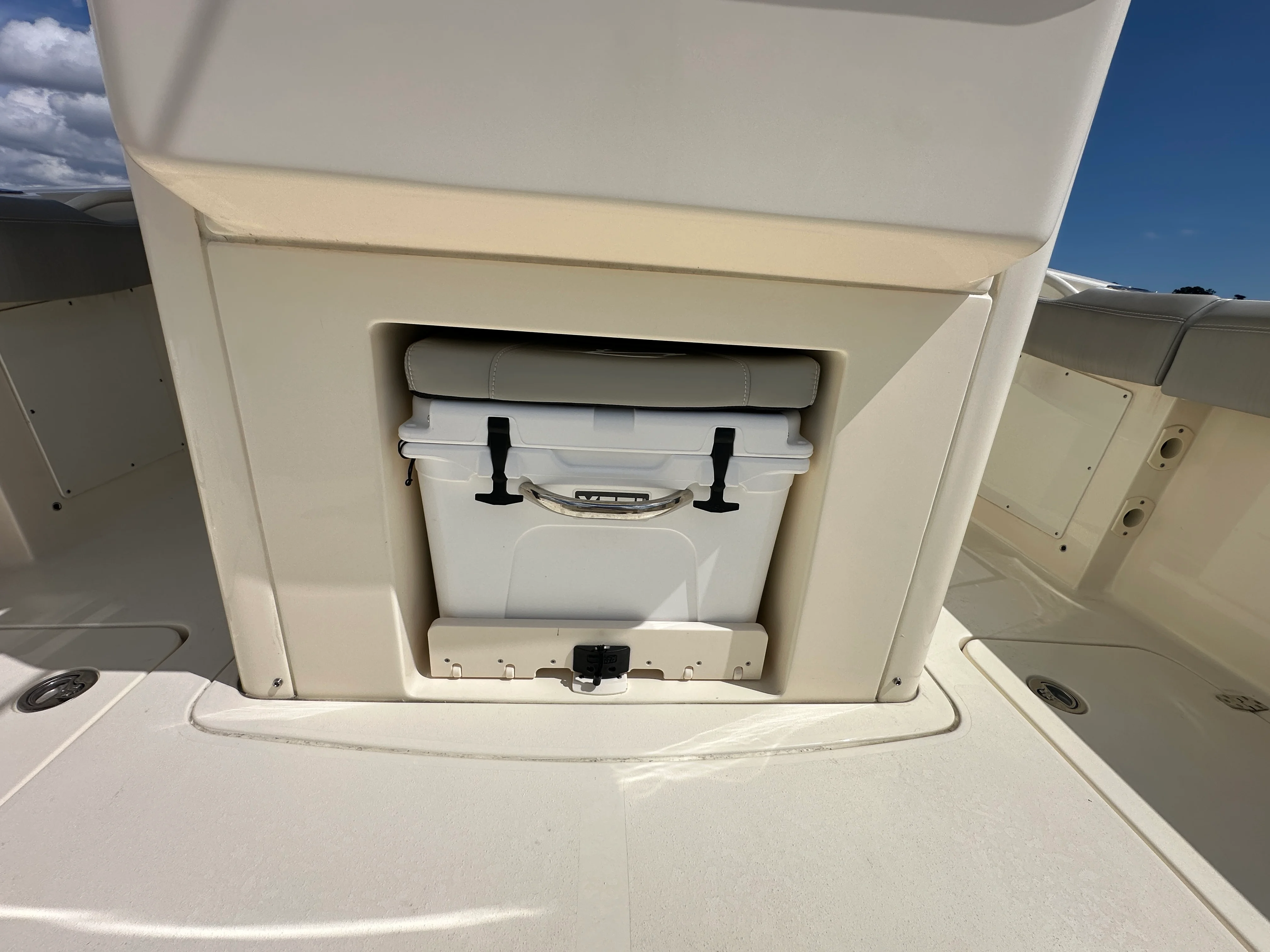 2024 Scout 305LXF Image Thumbnail #32