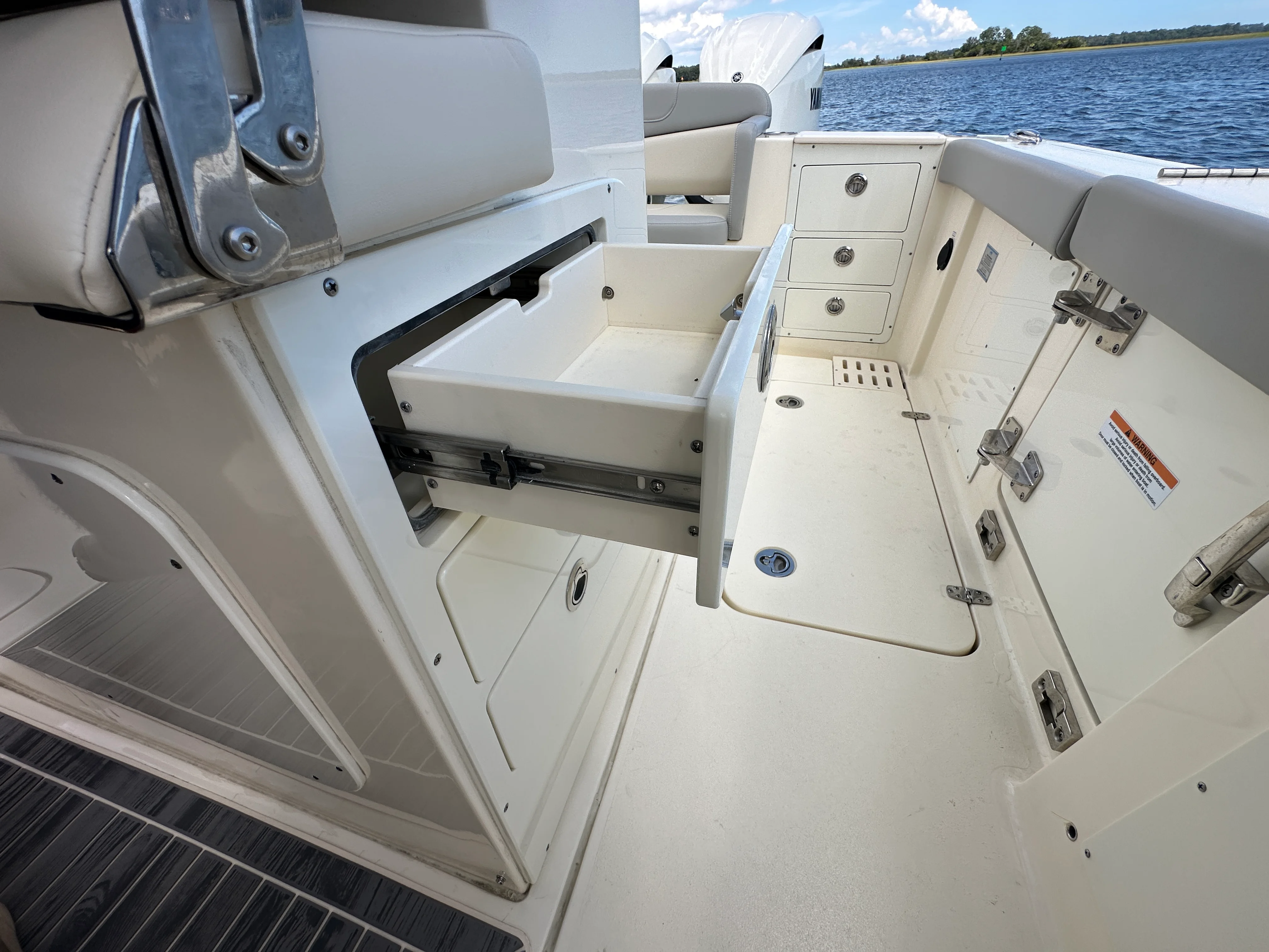 2024 Scout 305LXF Image Thumbnail #25