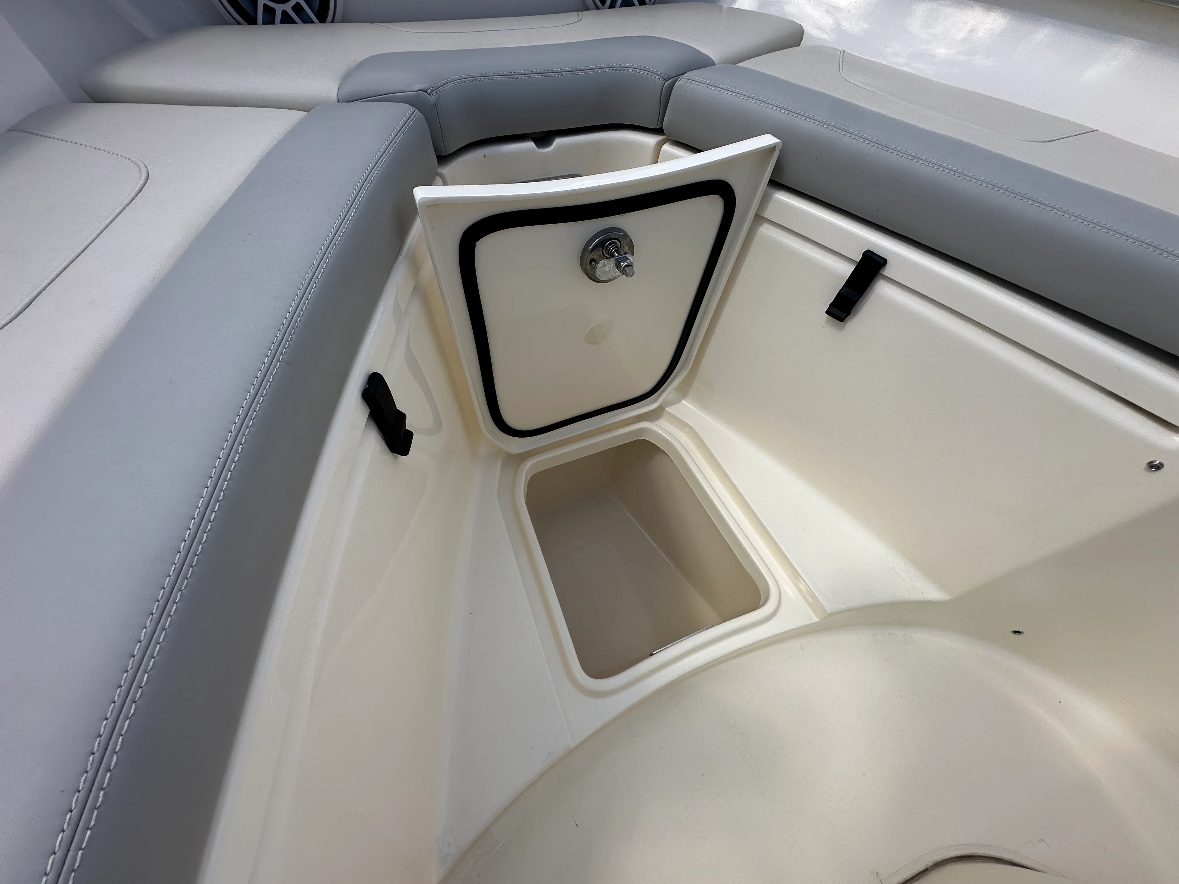 2024 Scout 305LXF Image Thumbnail #17